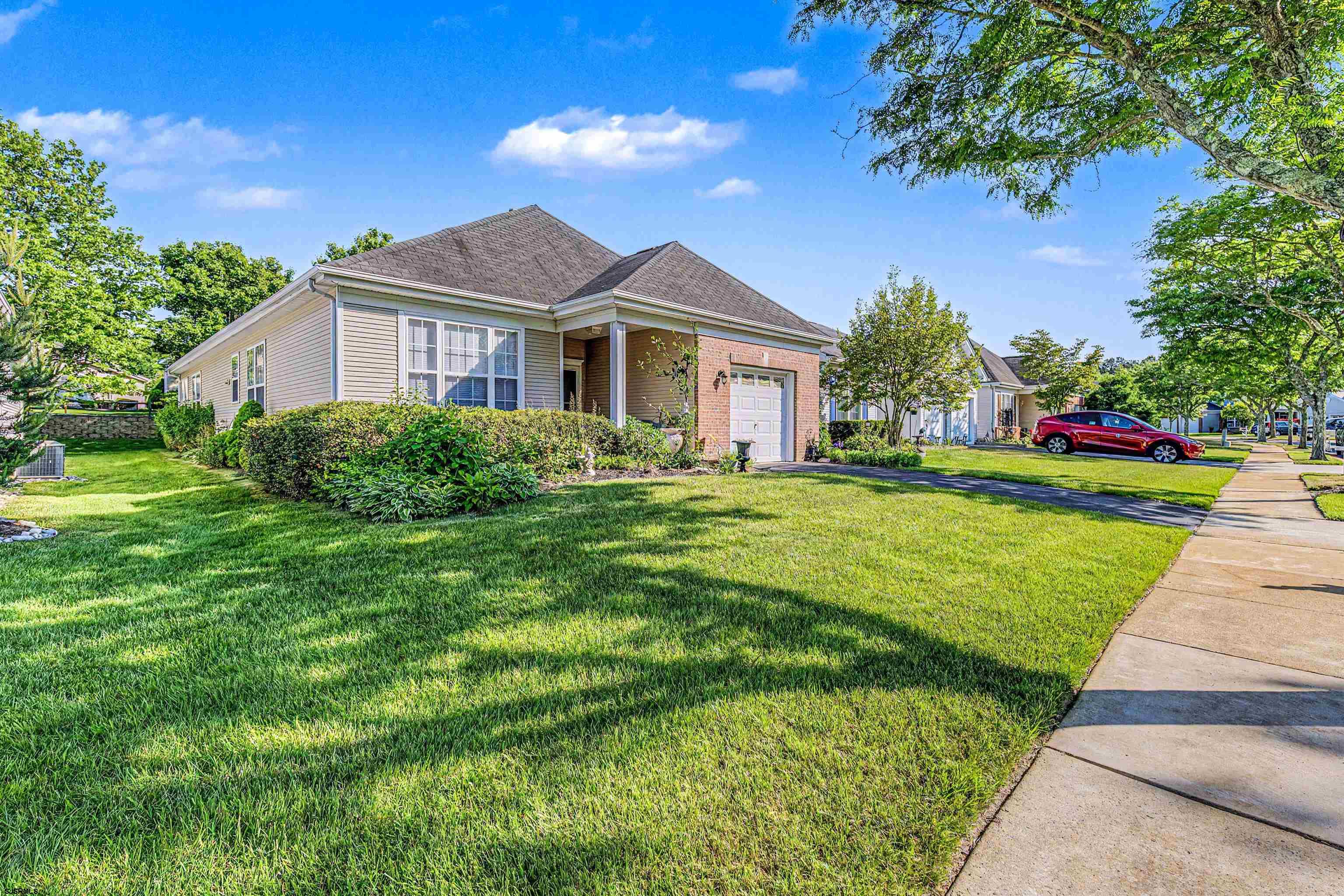 520 Weston Dr - Picture 1