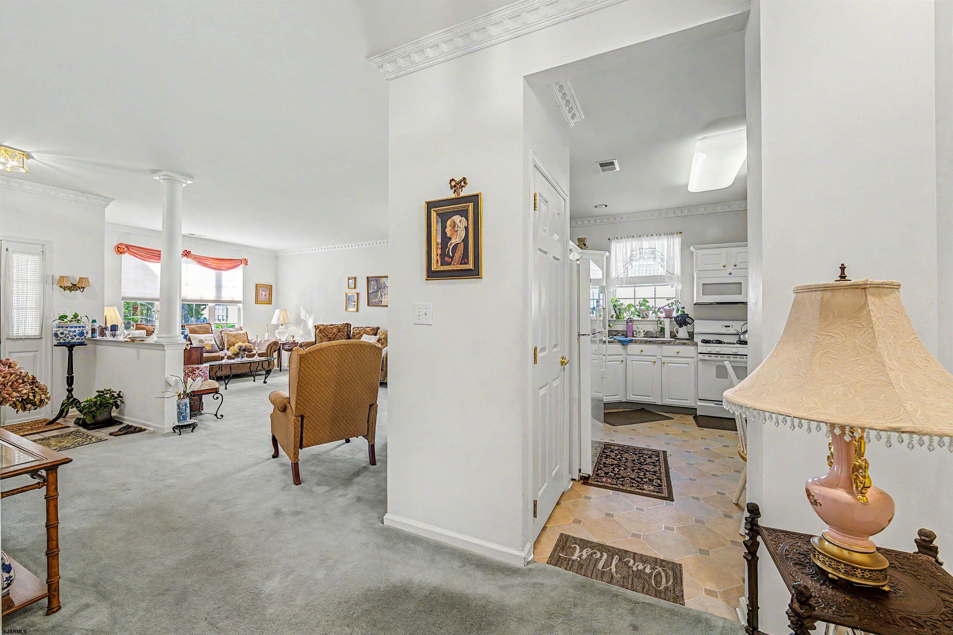 520 Weston Dr - Picture 3