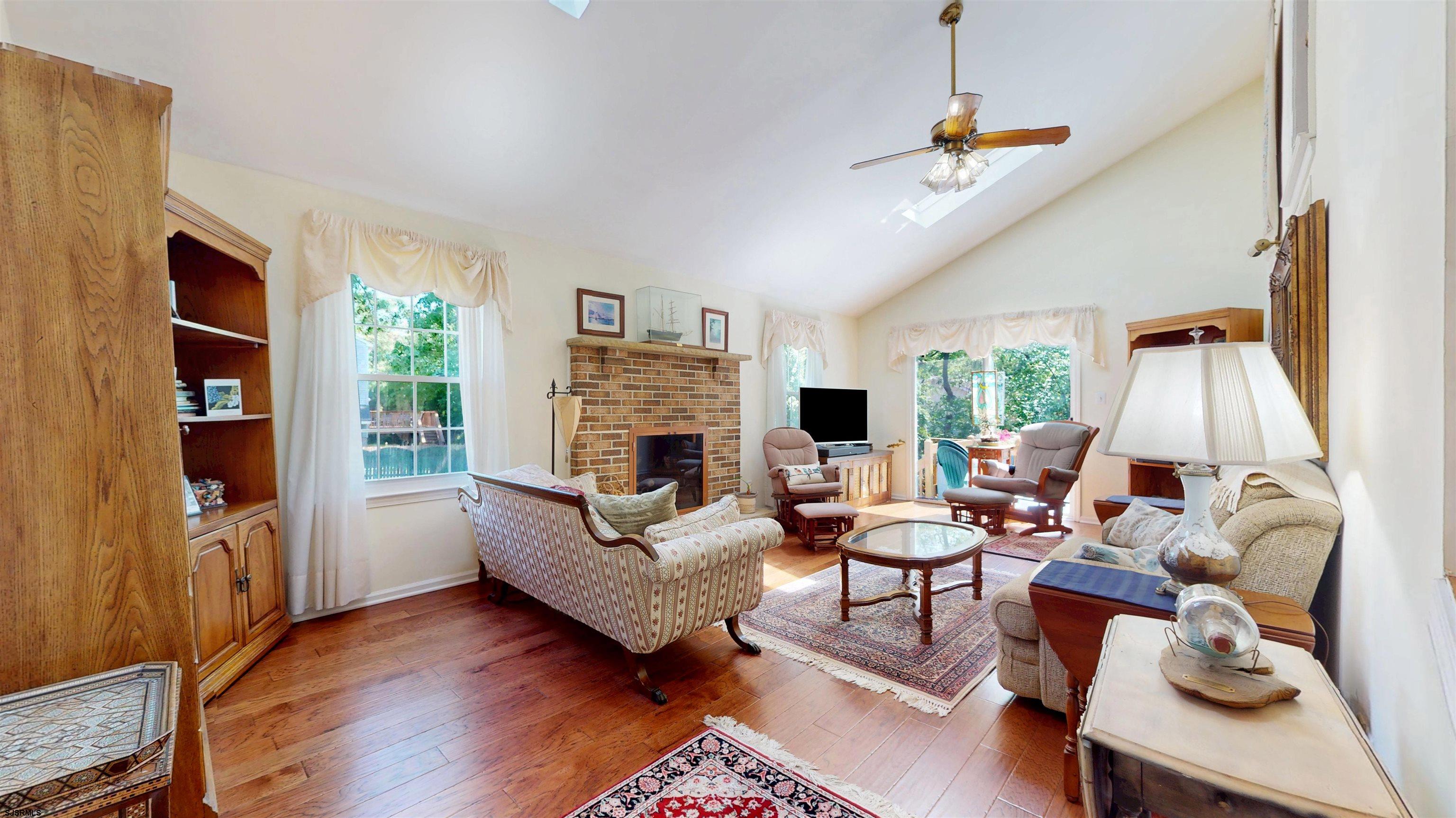 502 Forestbrook Dr