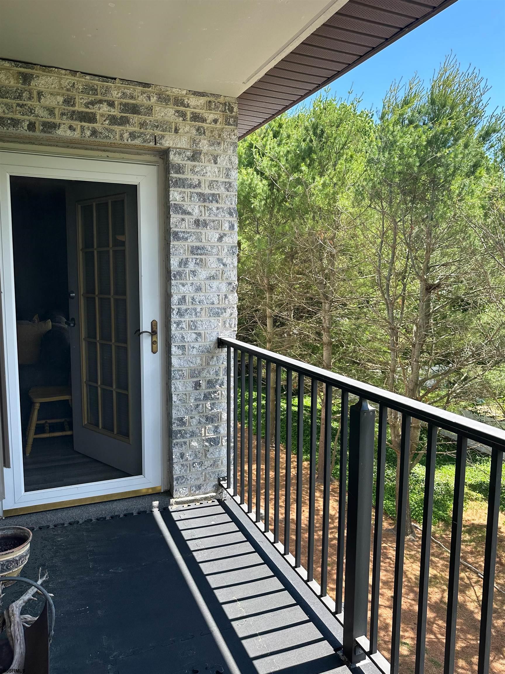 4308 Dolphin Avenue - Picture 3