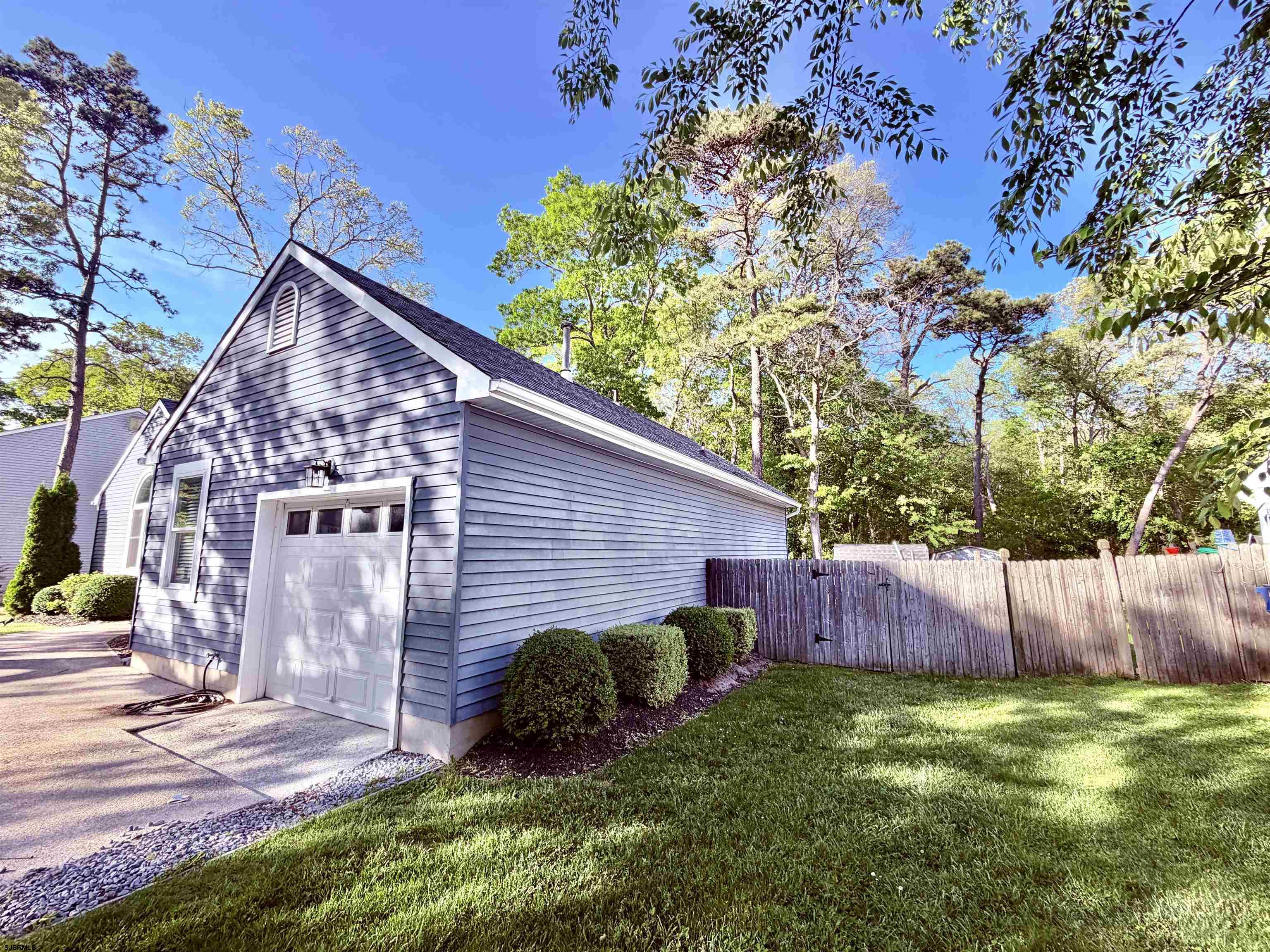 535 Holly Brook Dr