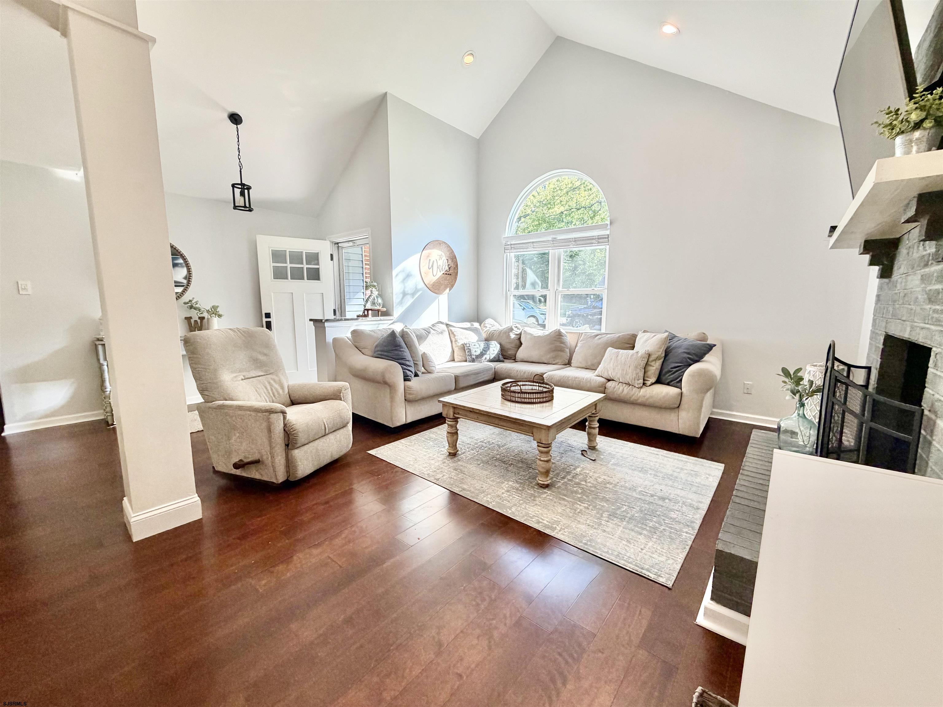 535 Holly Brook Dr - Picture 4