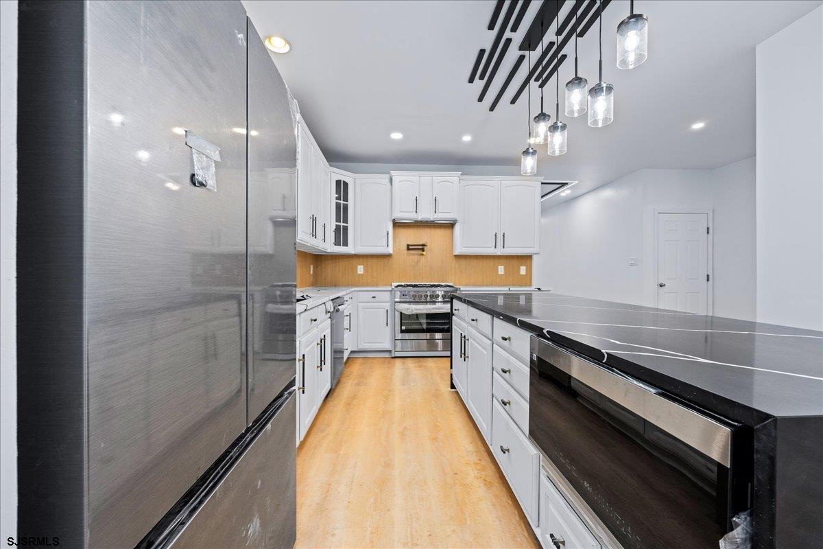 48 Chancellor Park Dr