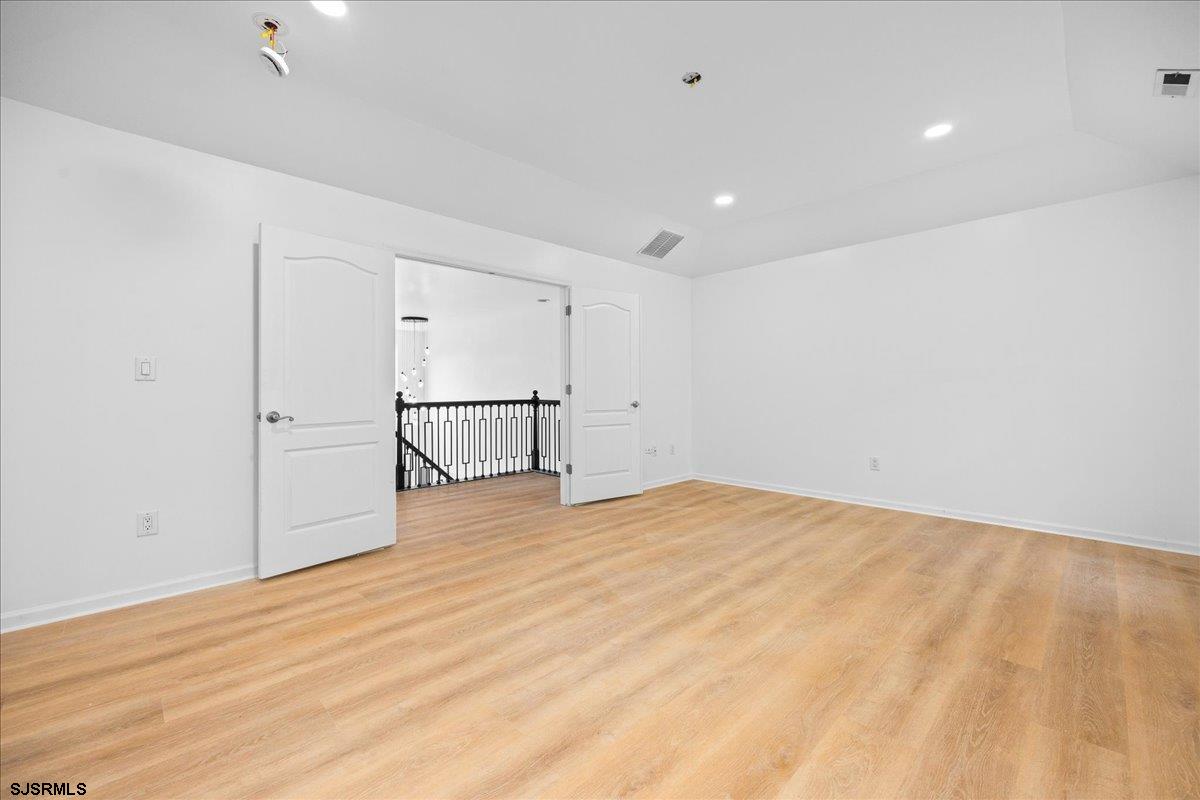 48 Chancellor Park Dr