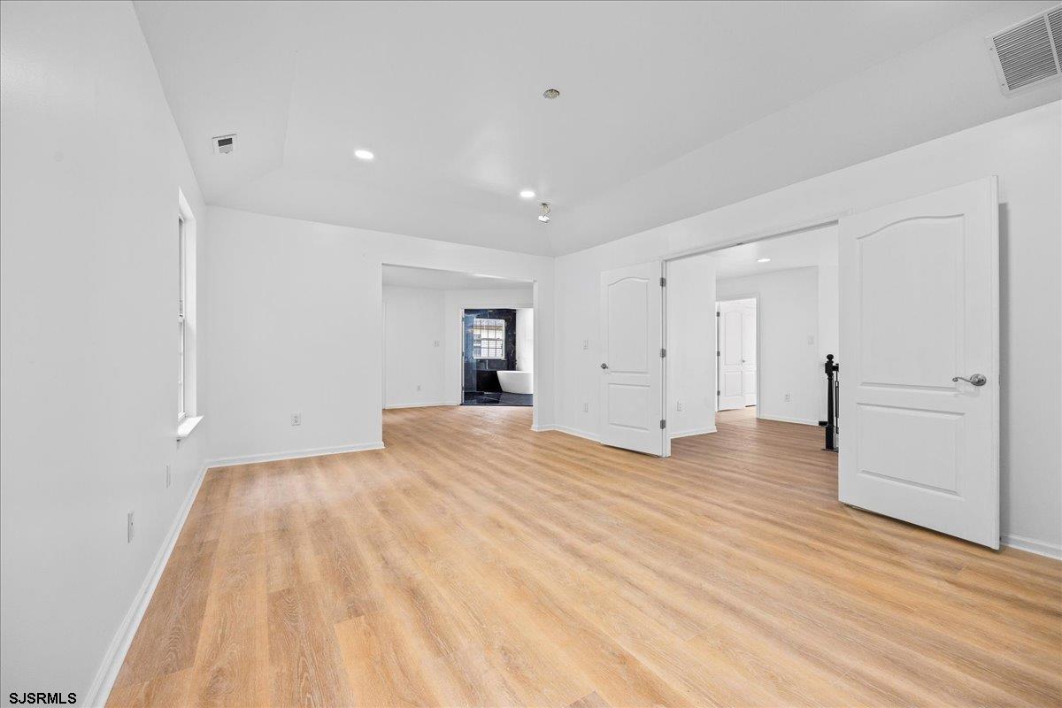 48 Chancellor Park Dr