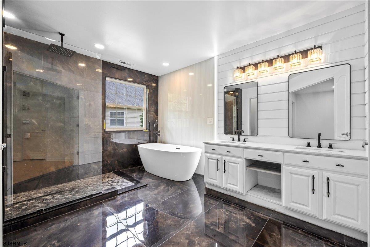 48 Chancellor Park Dr