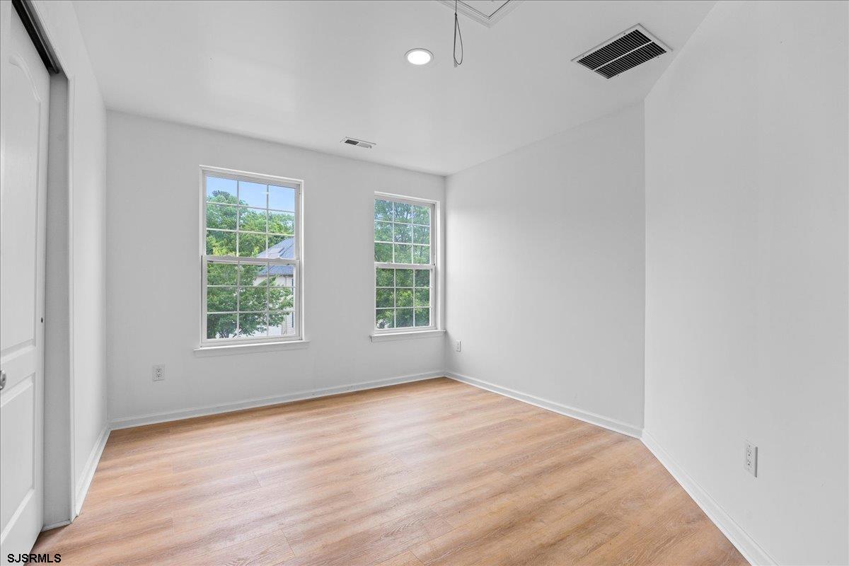 48 Chancellor Park Dr