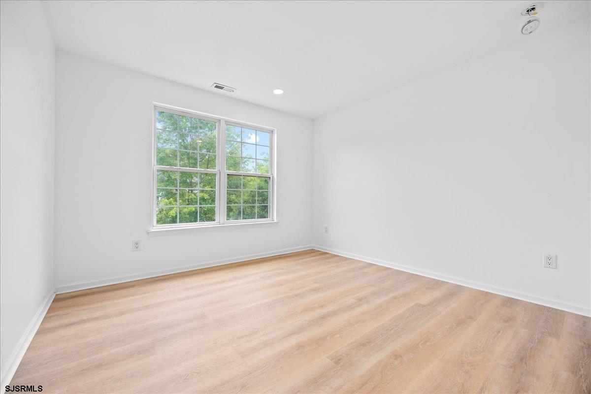 48 Chancellor Park Dr