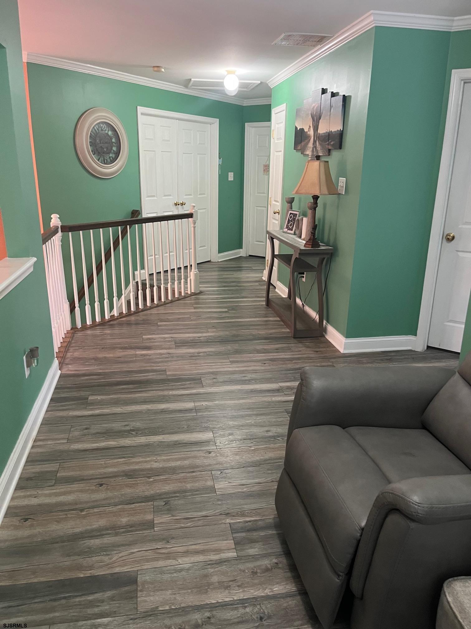 214 E Kennedy Dr