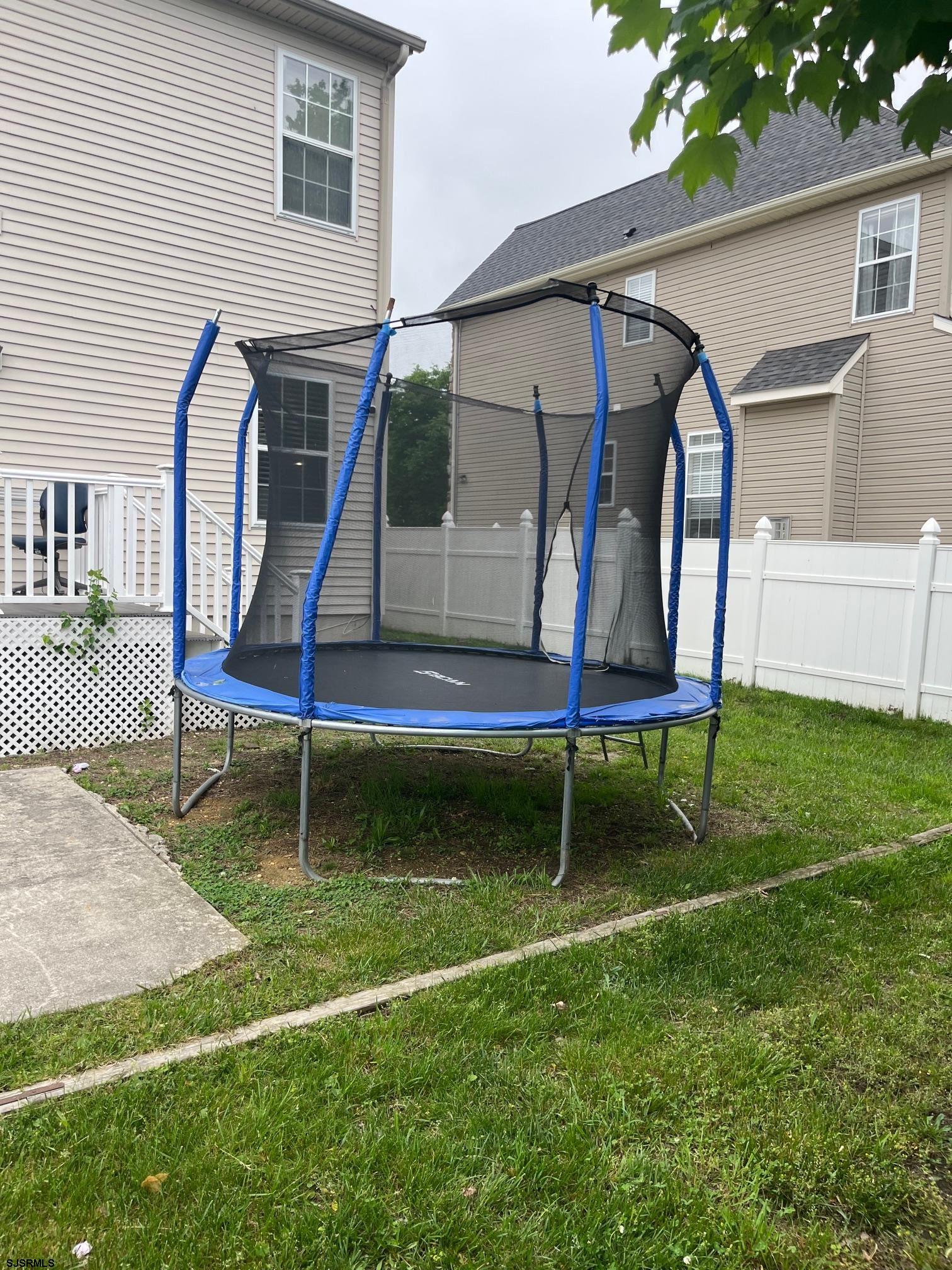 214 E Kennedy Dr