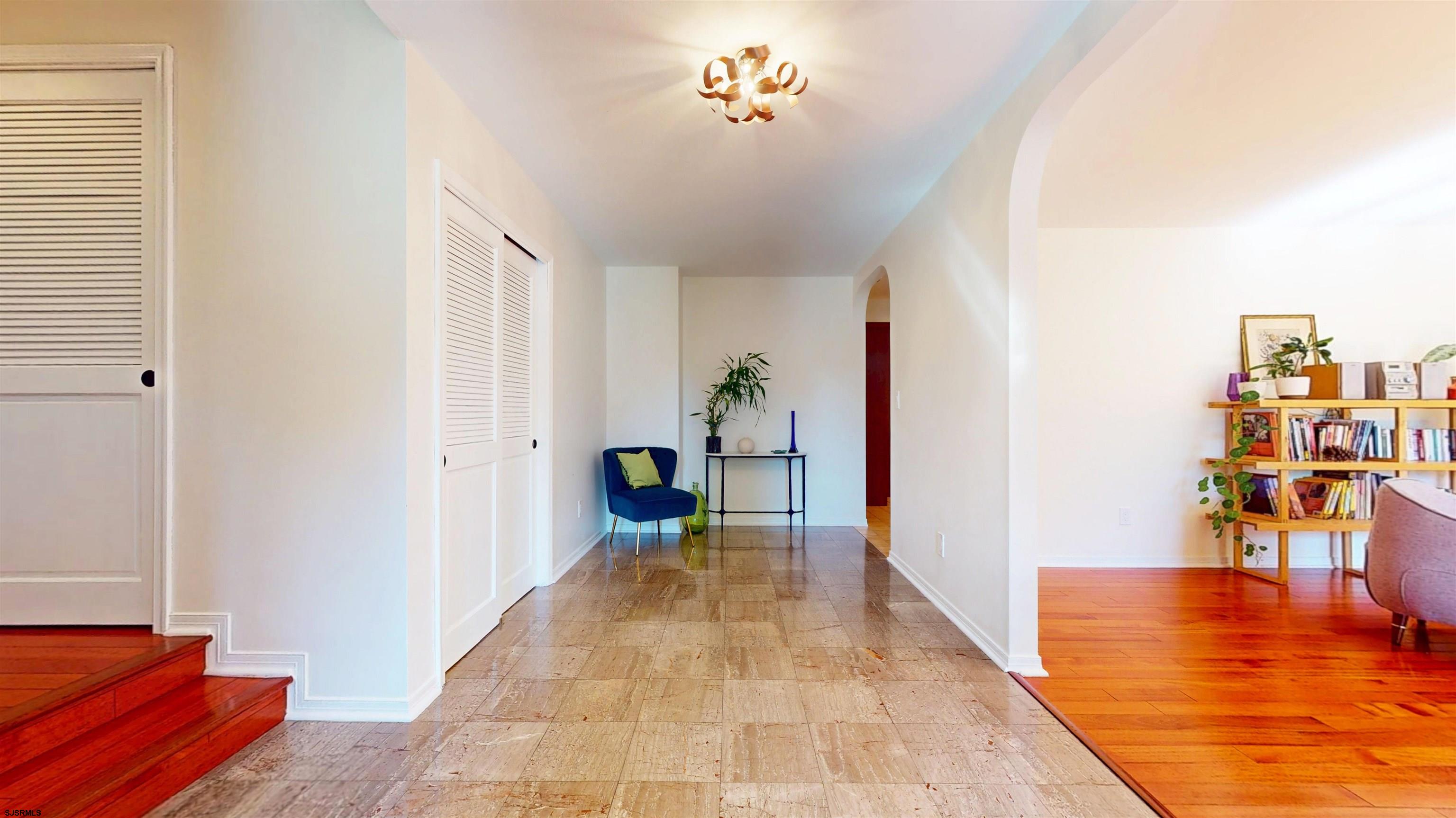 23 Georgetown Court - Picture 4