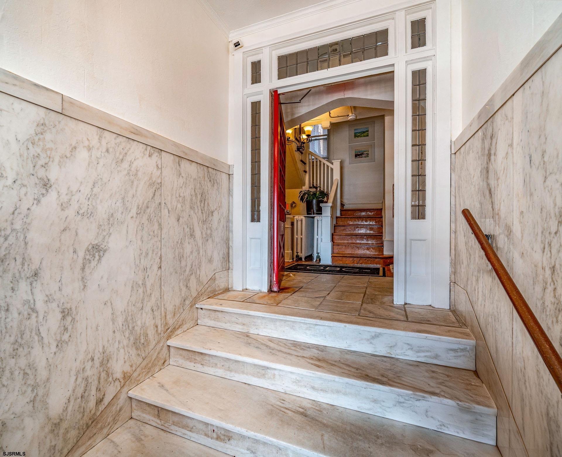 5003 Atlantic Avenue - Picture 3
