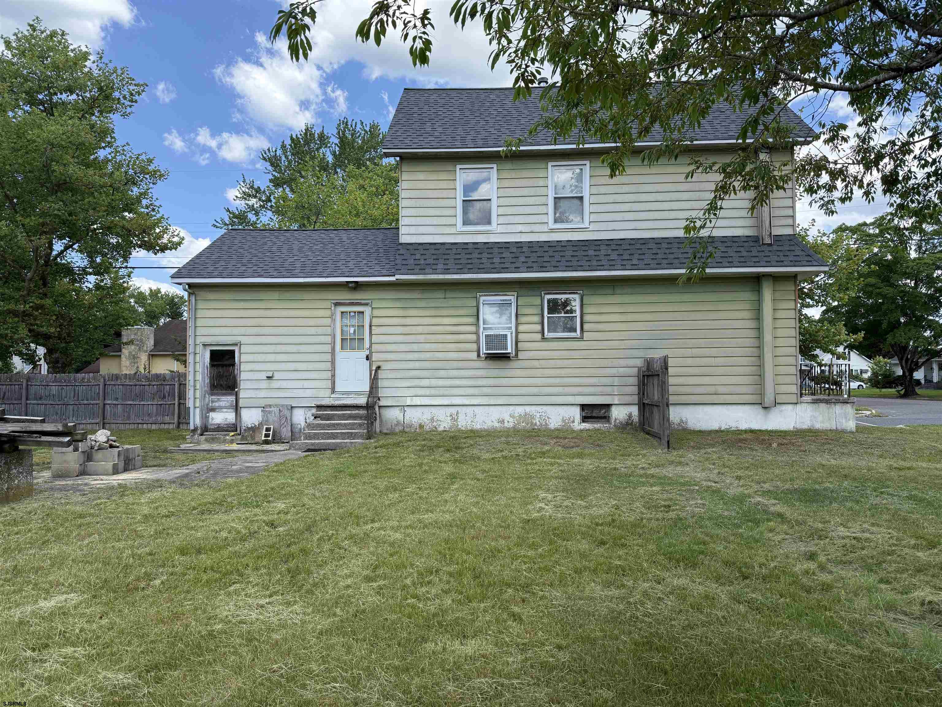 608507 | Photo 2