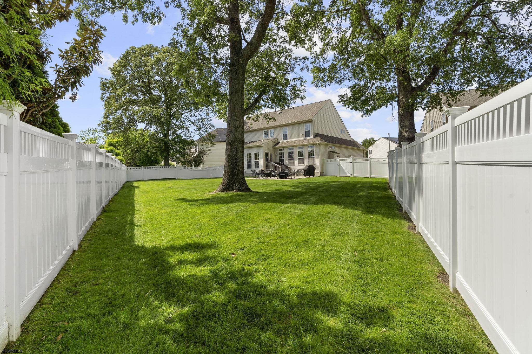 26 Crossing Dr