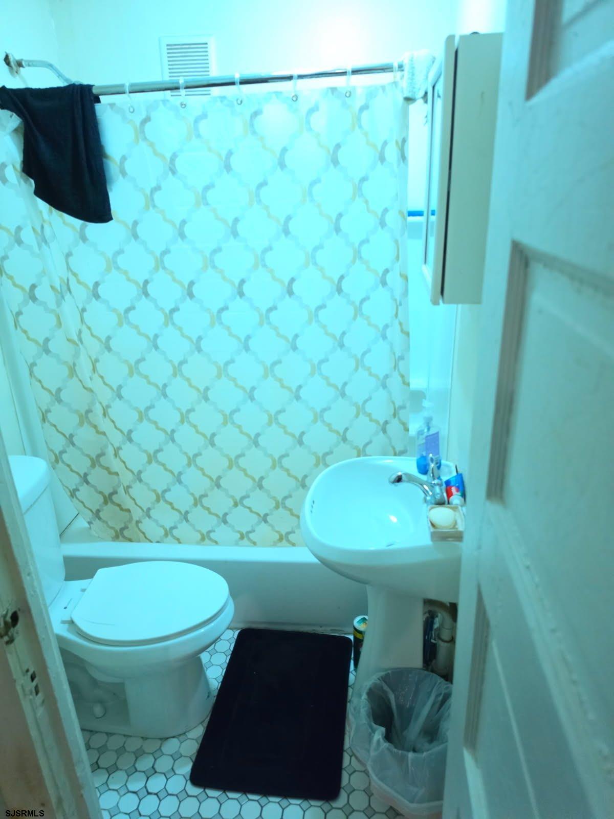 608561 | Photo 22