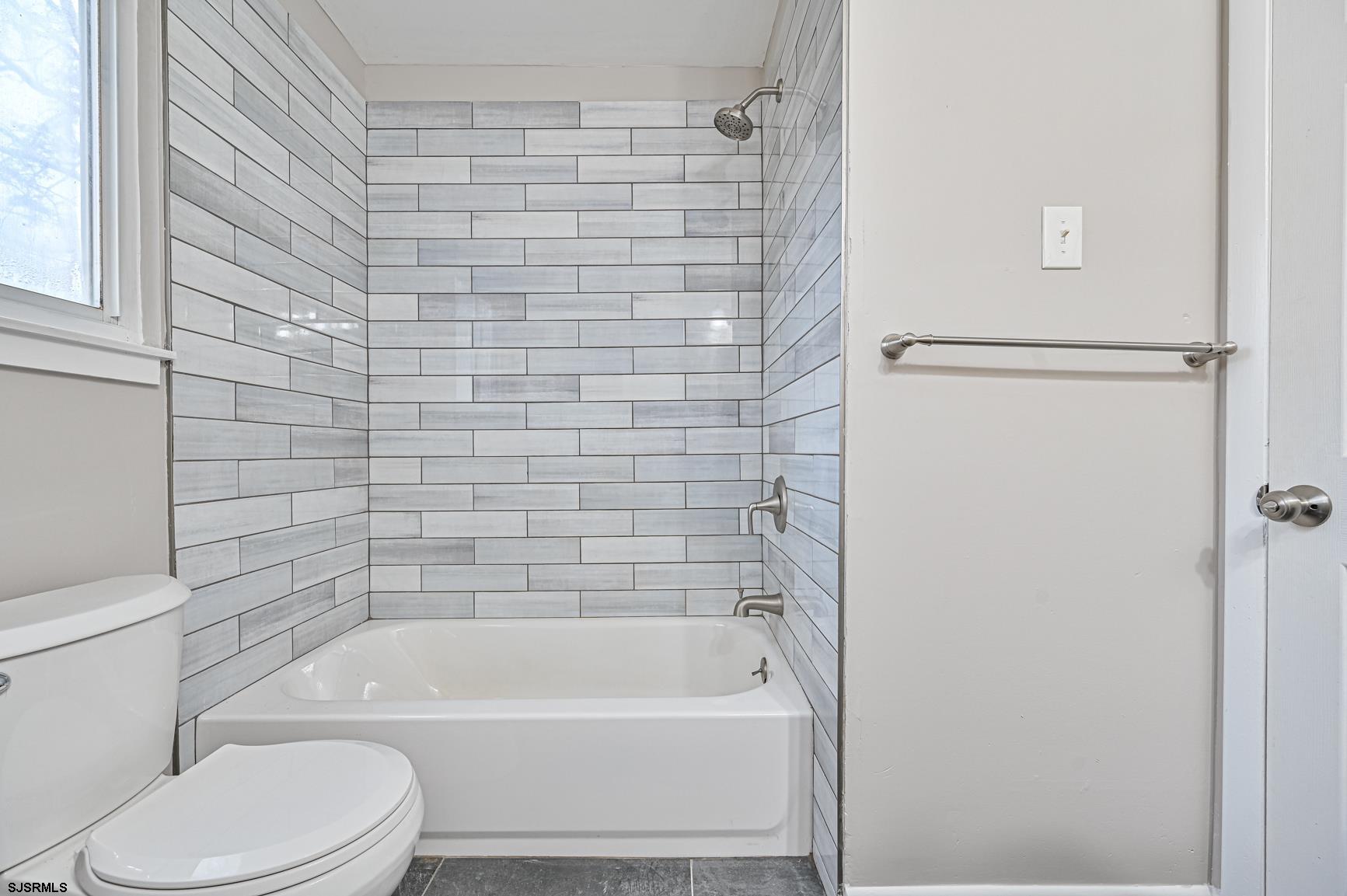 317 E Collings Dr