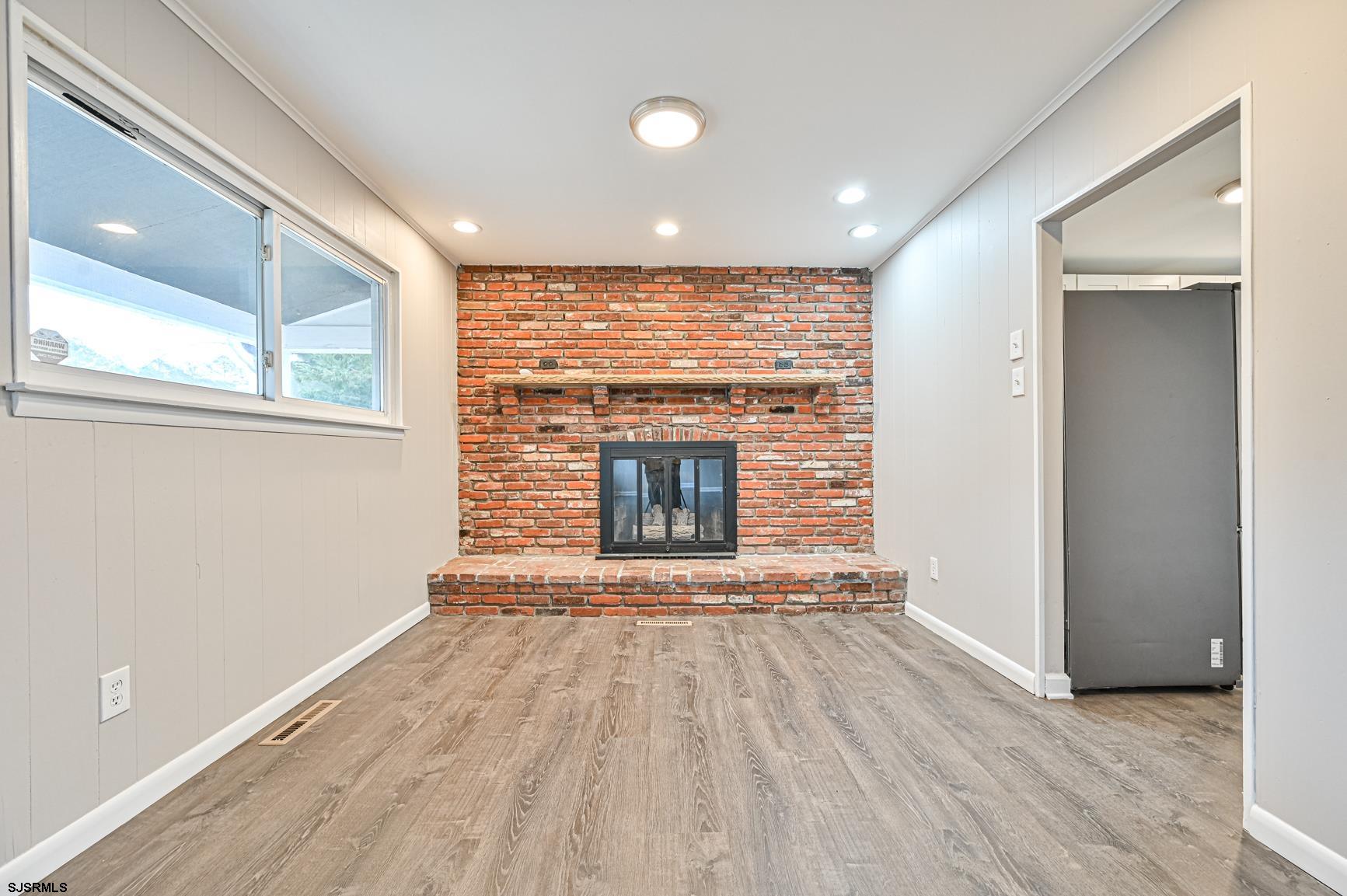 317 E Collings Dr