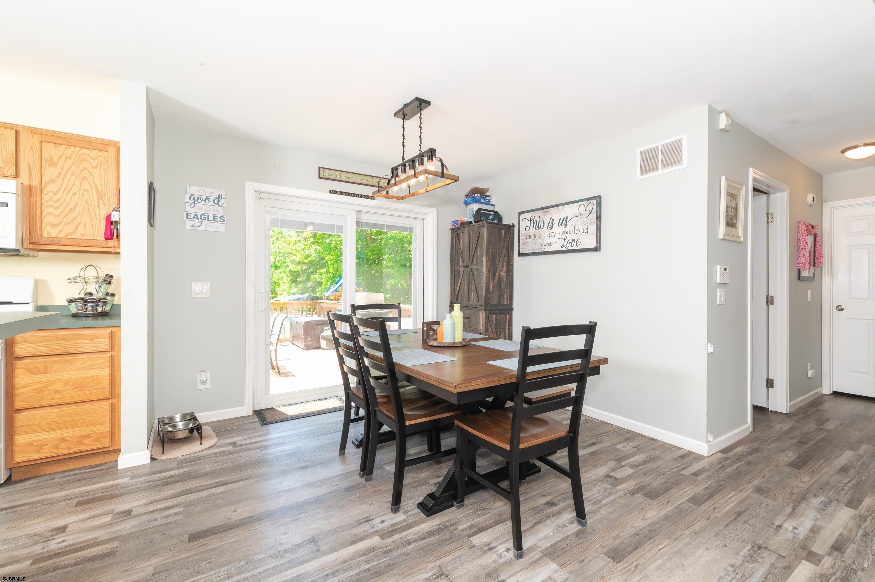 5435 Pleasant Mills