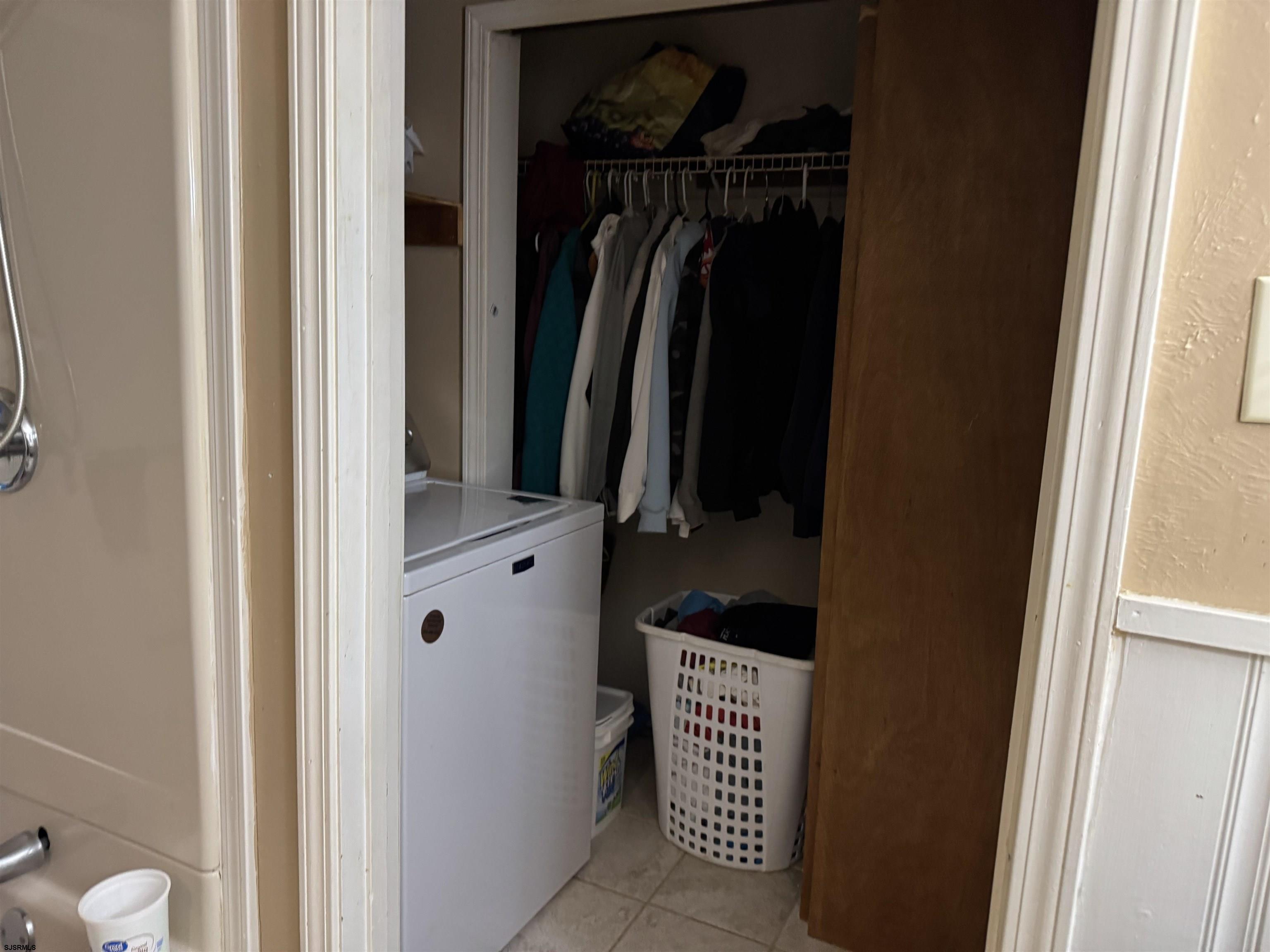 477 S Ash Avenue - Picture 4
