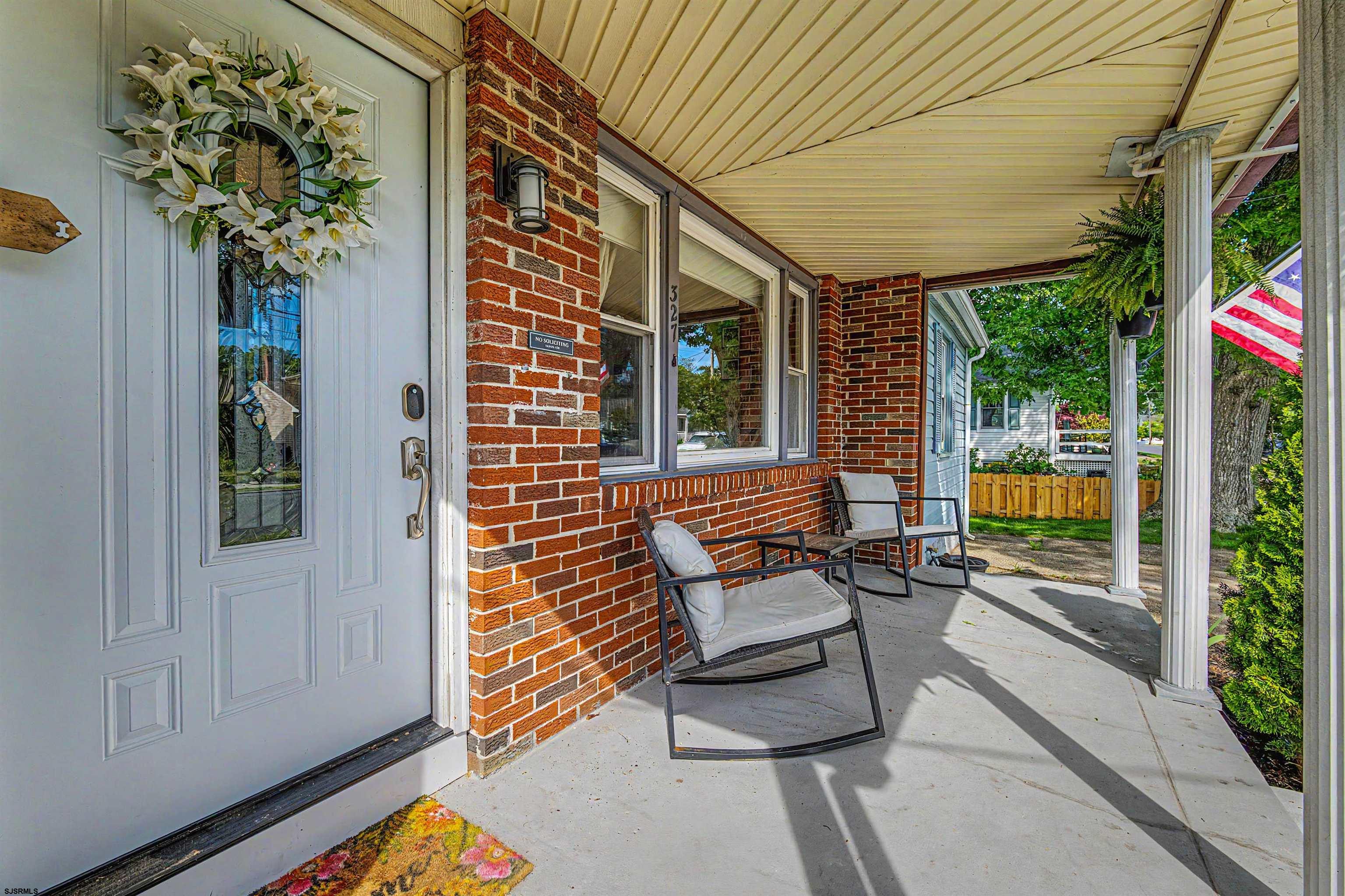 327 W Oakcrest Avenue - Picture 1