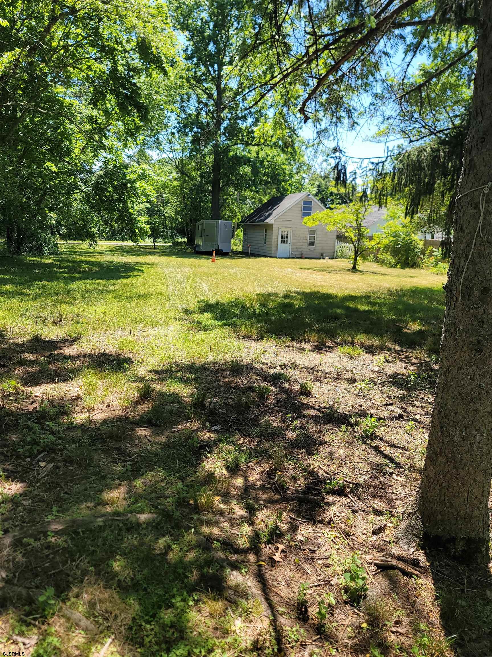 10 Kemble Avenue