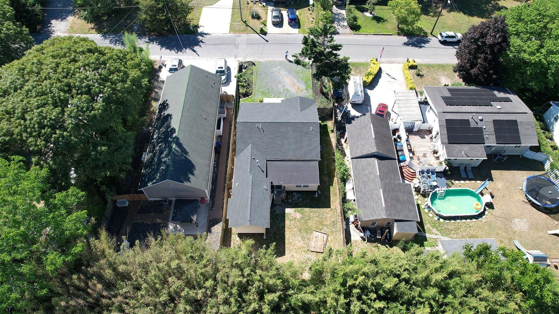 214 SCHOOL Ln