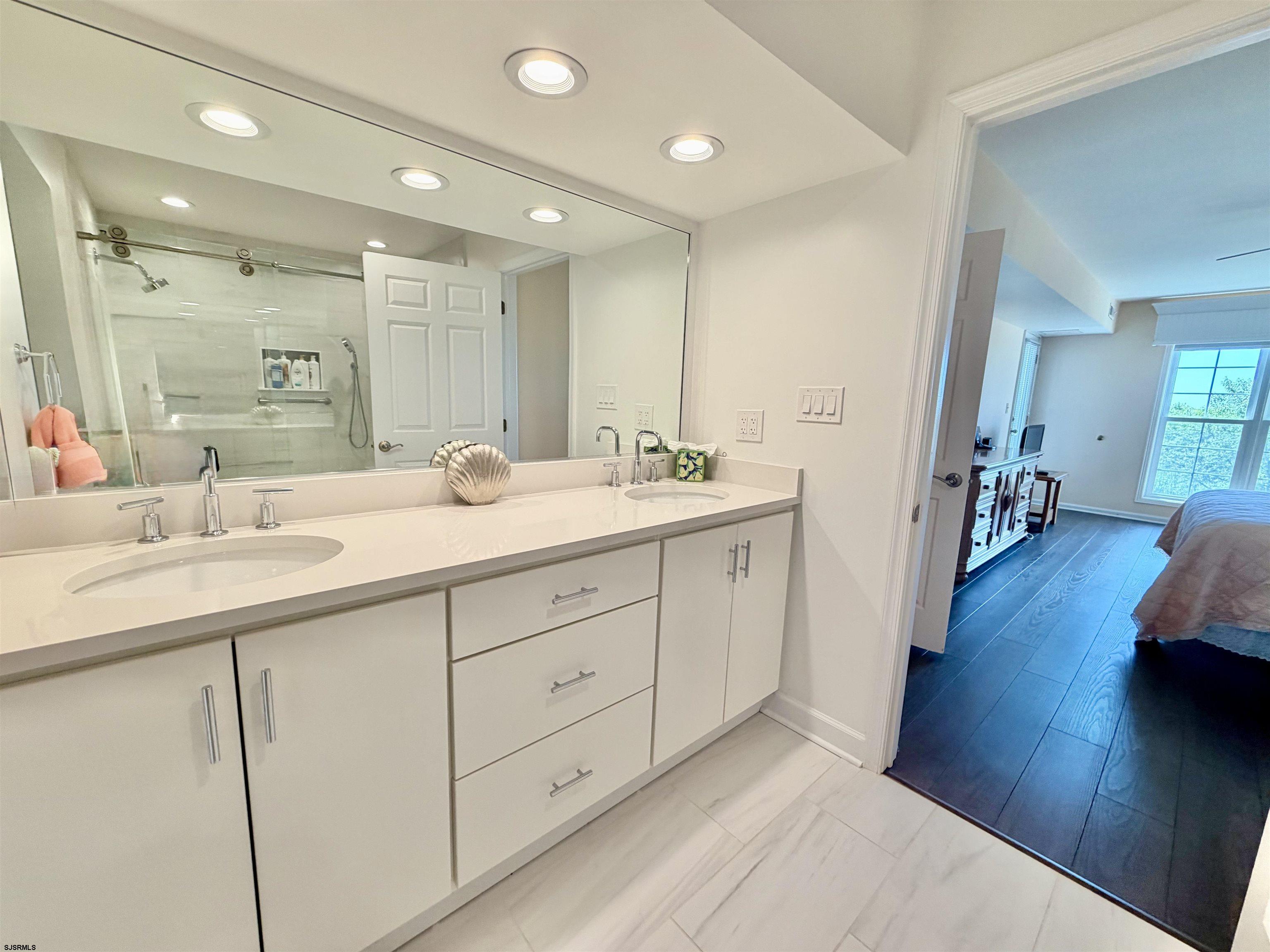 608751 | Photo 45