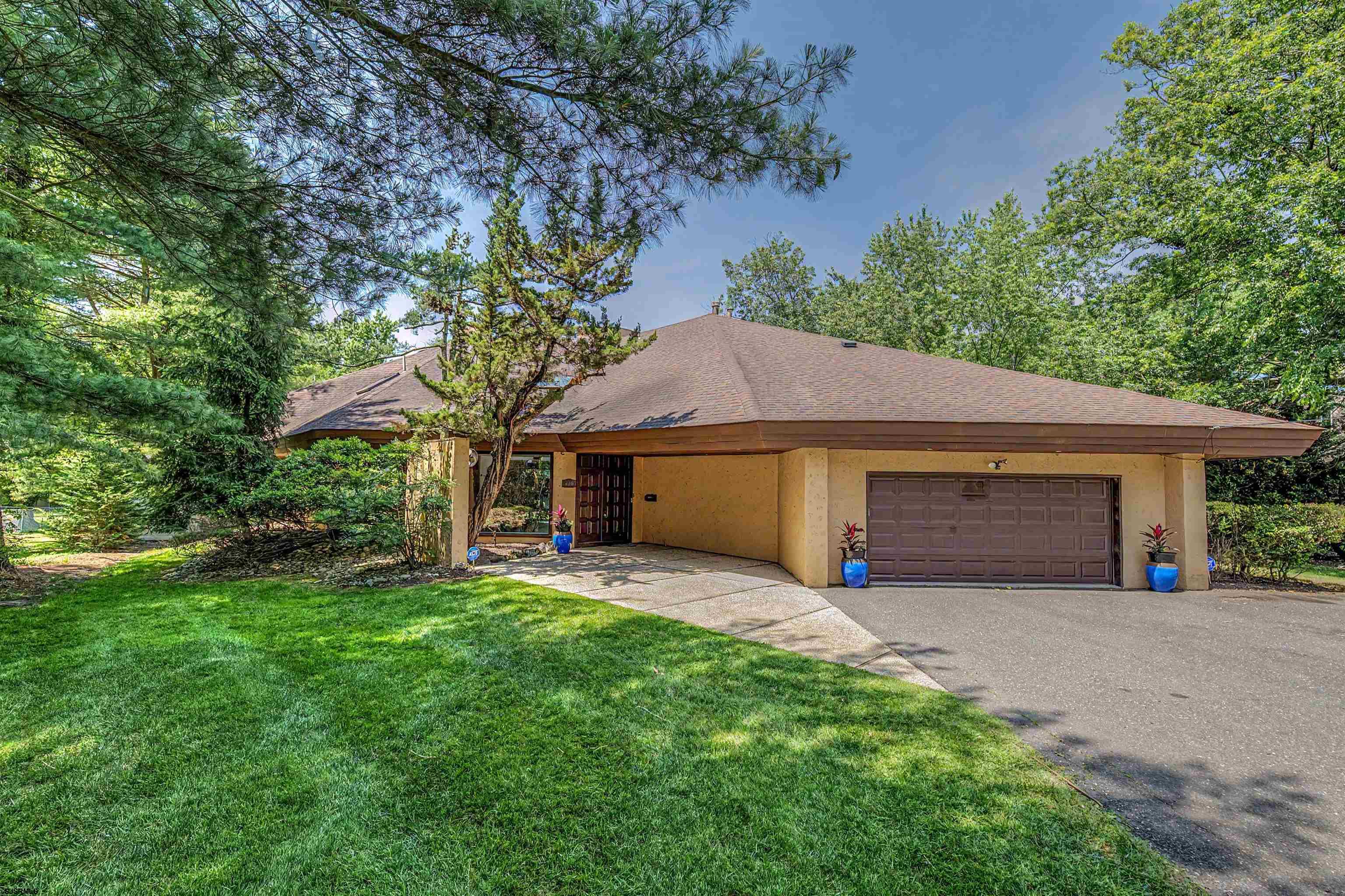 400 Pleasant Valley Avenue - Moorestown