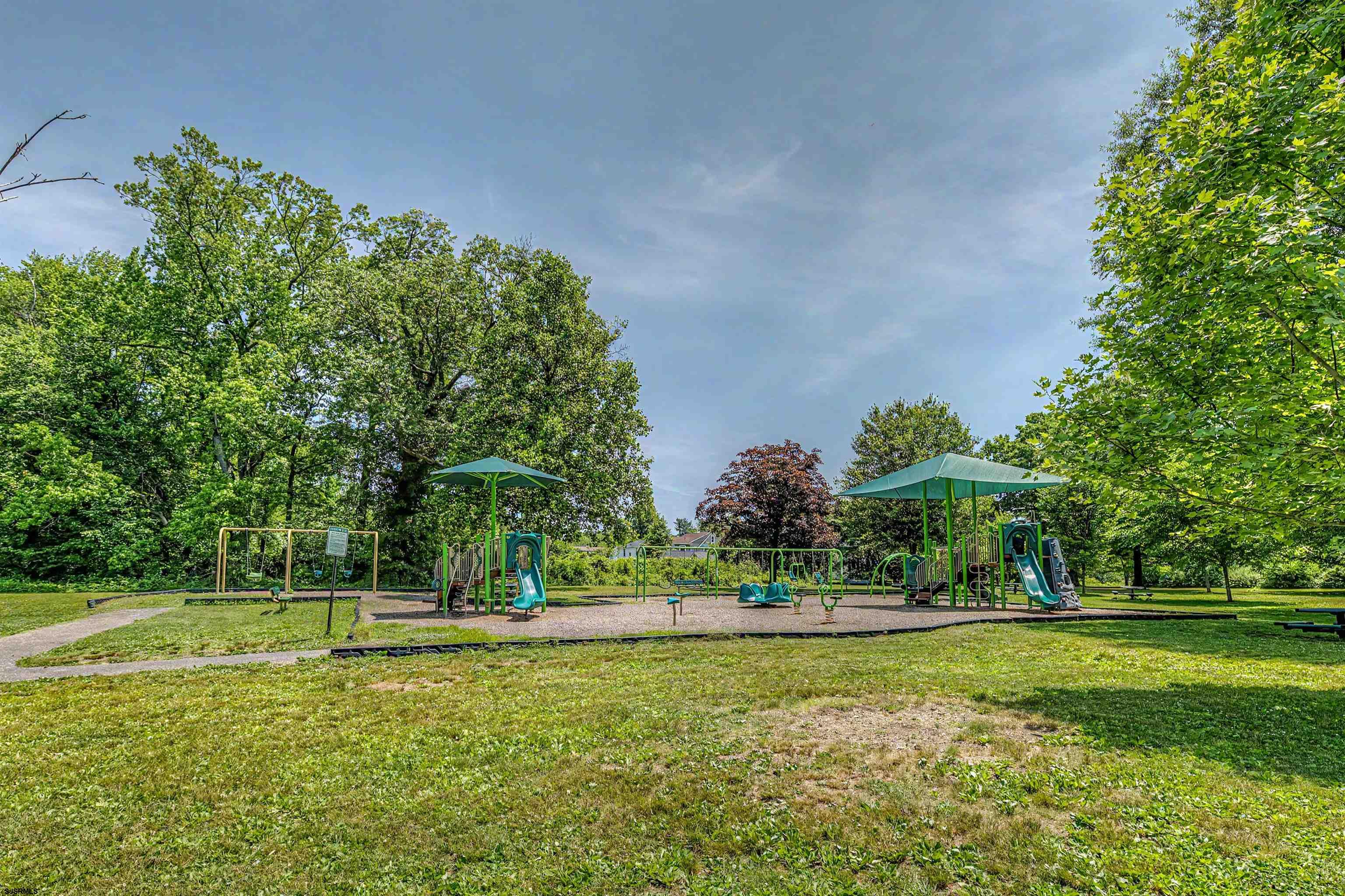 400 Pleasant Valley Avenue - Picture 3