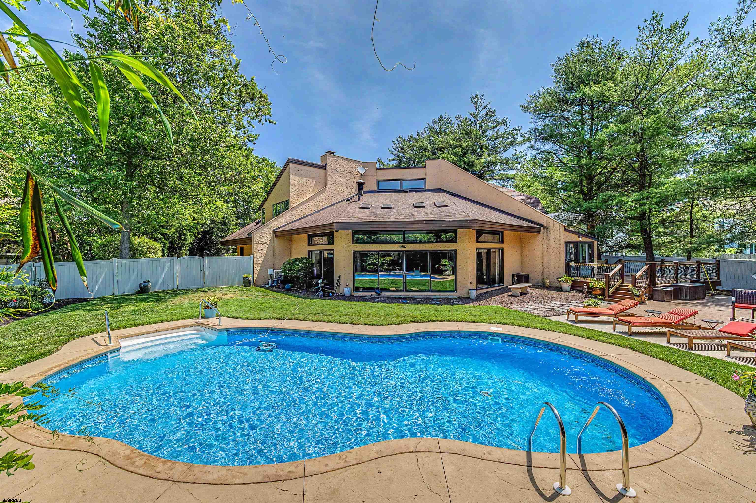 400 Pleasant Valley Avenue