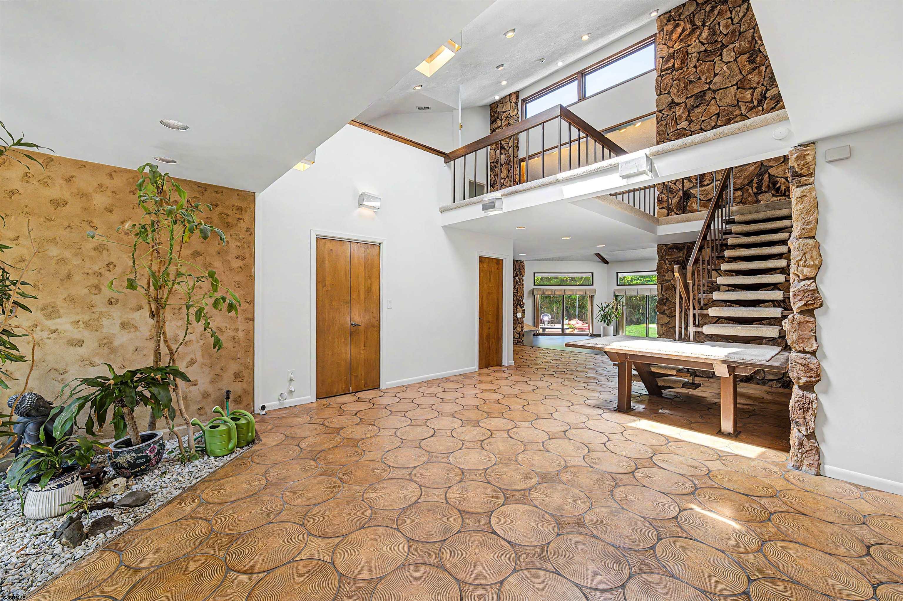 400 Pleasant Valley Avenue - Picture 4