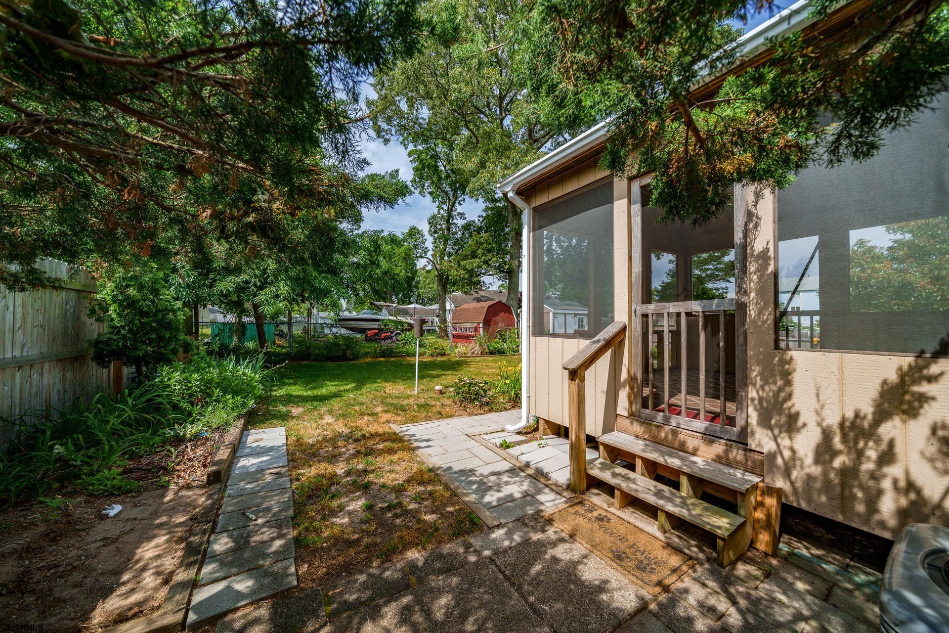 16 W Cedar - Picture 1
