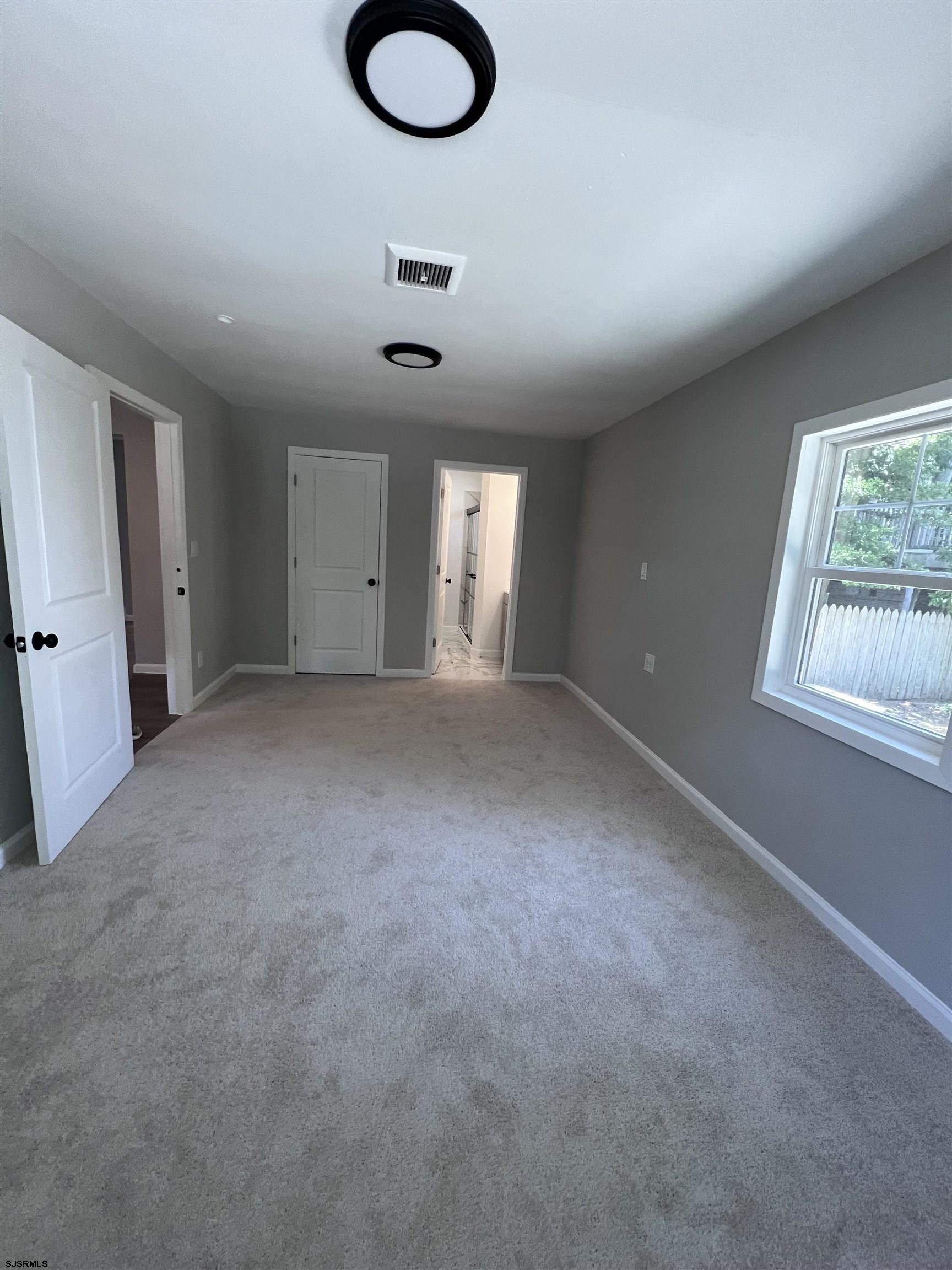 10 Franklin Dr