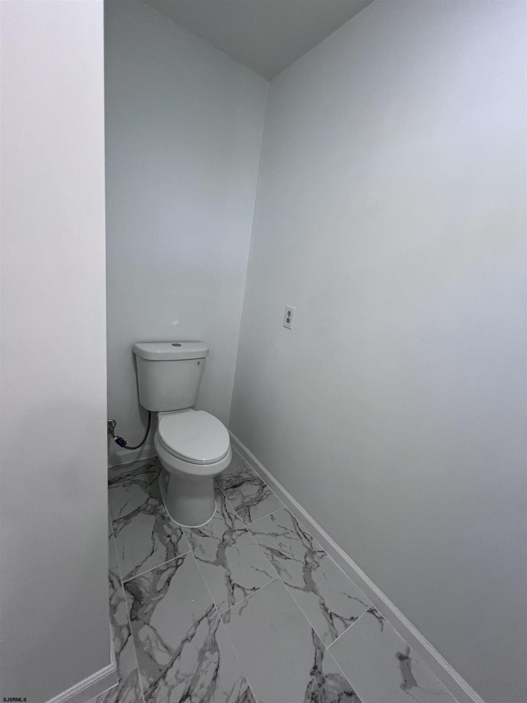 10 Franklin Dr
