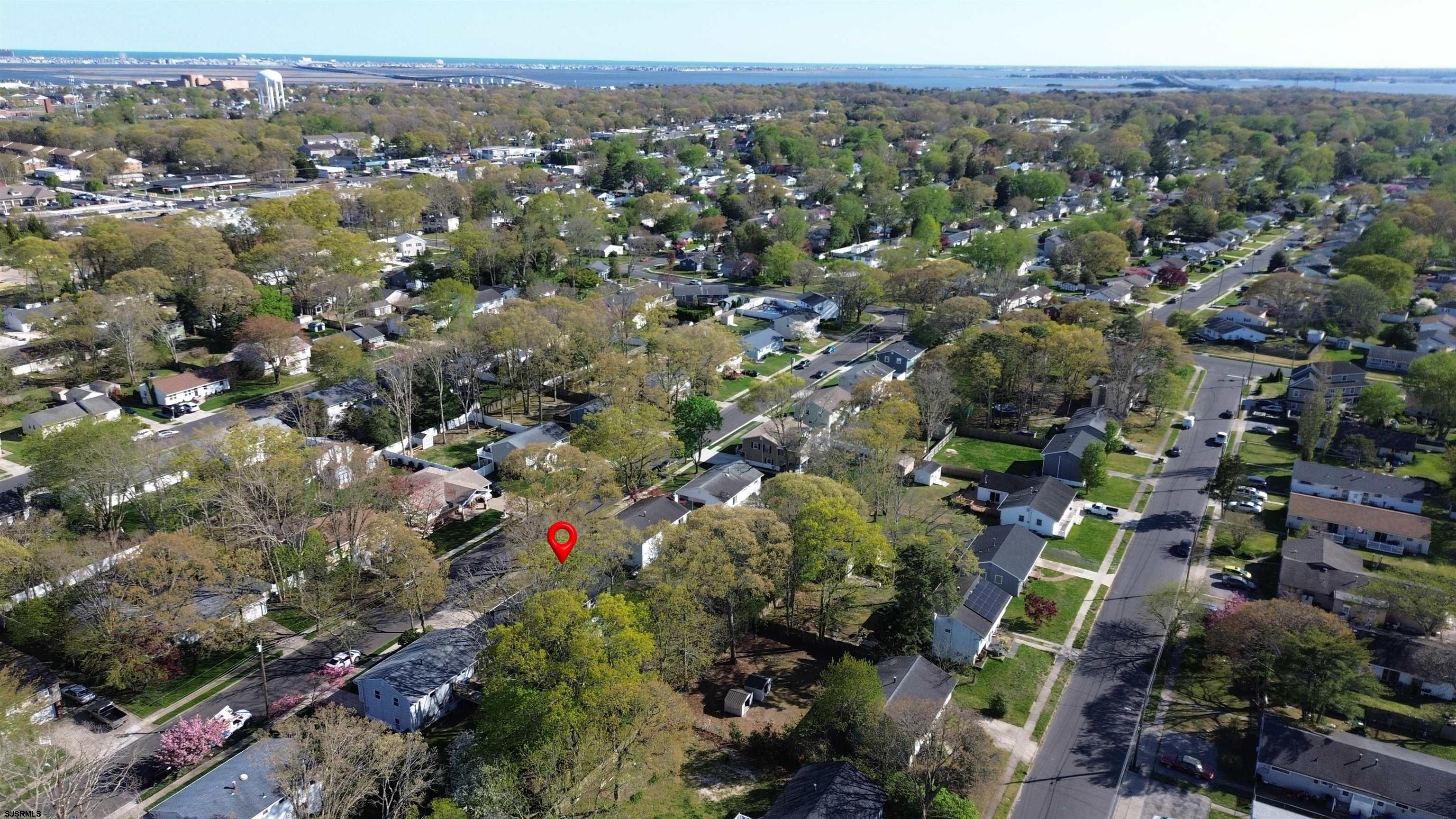 10 Franklin Dr