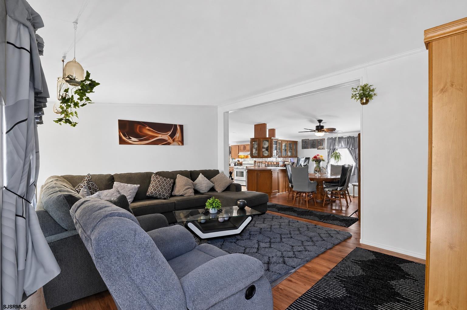 108 Paterson Avenue - Picture 2
