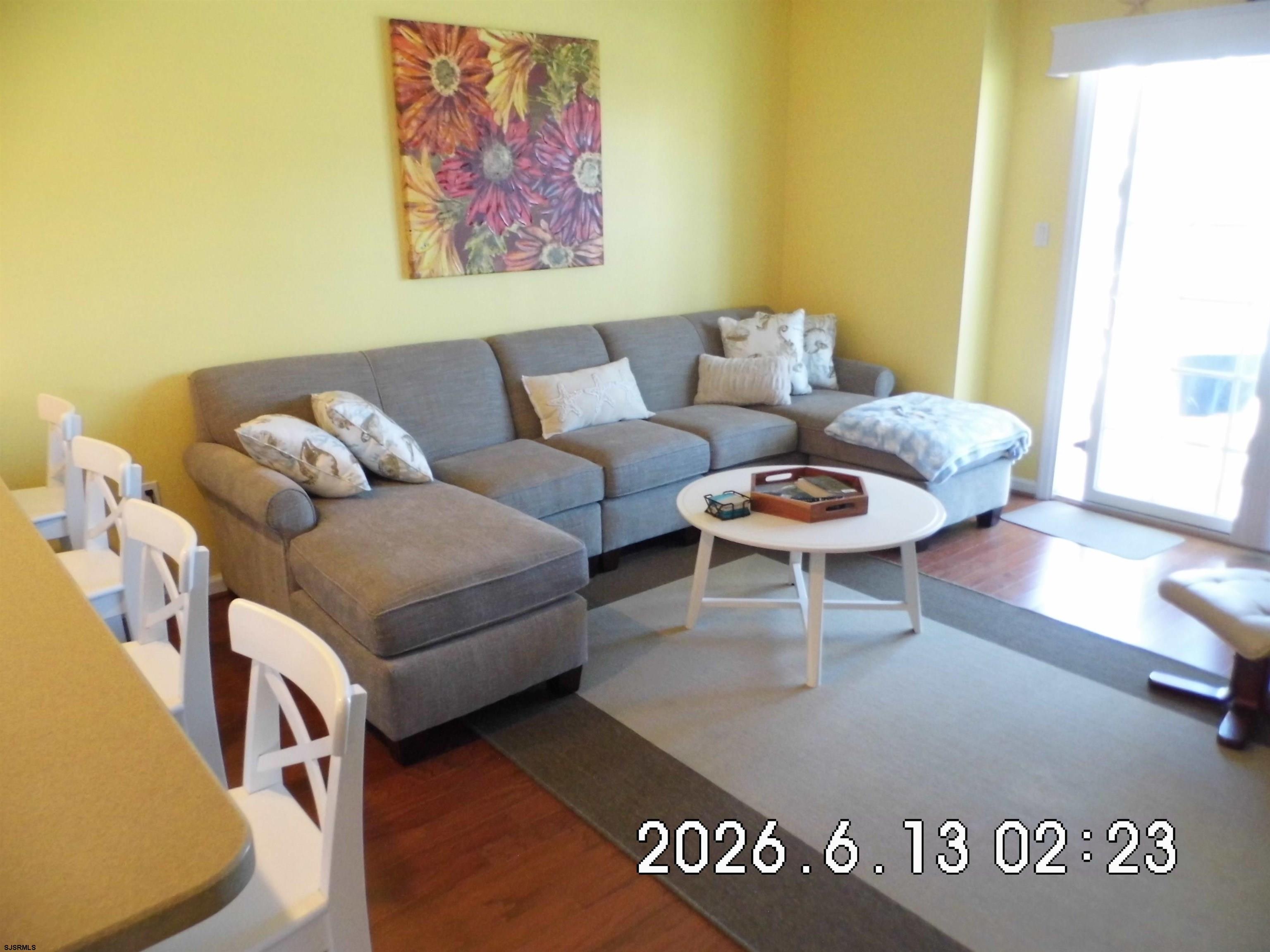 301 E Bennett Avenue - Picture 1