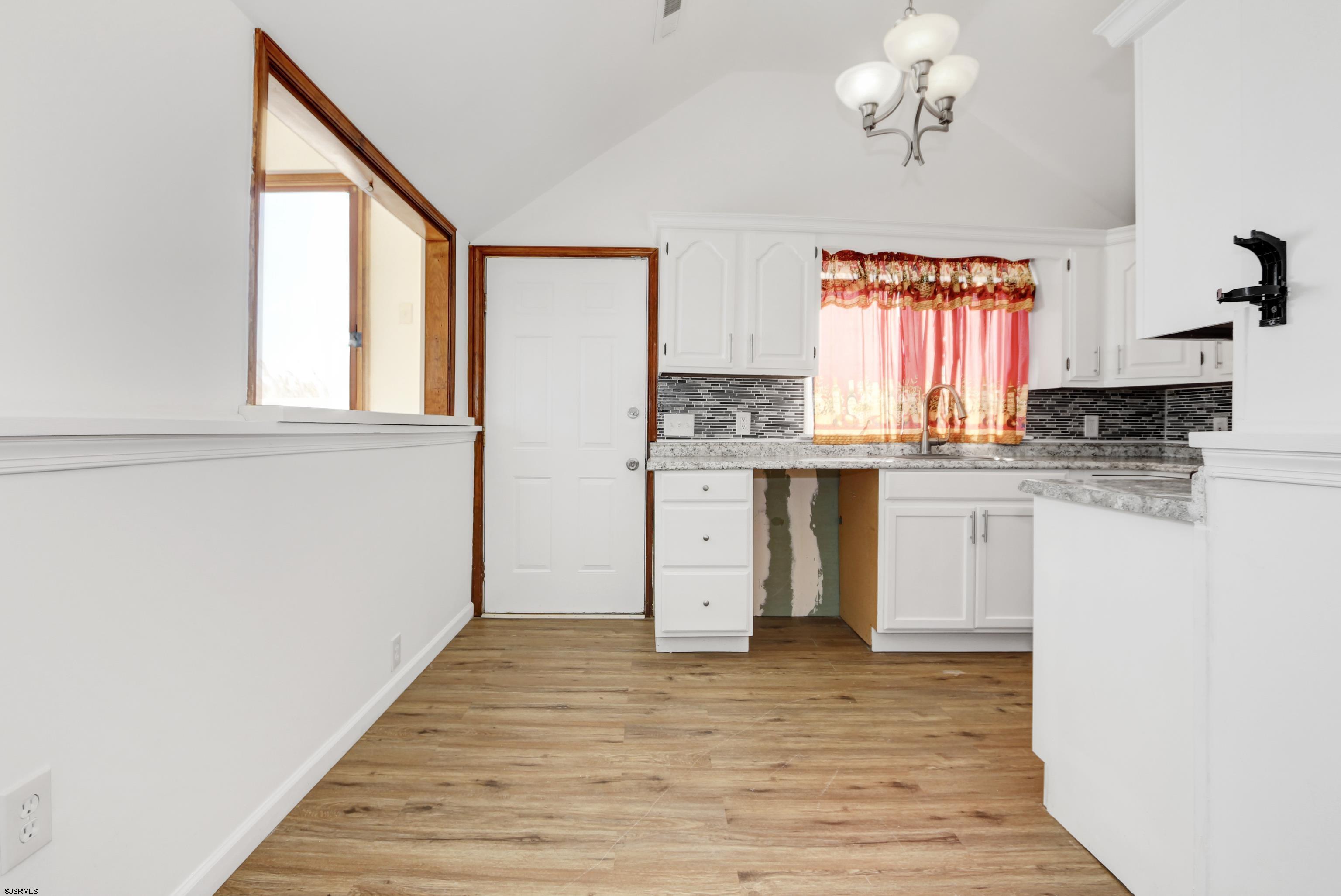 307 E Edgewater Avenue