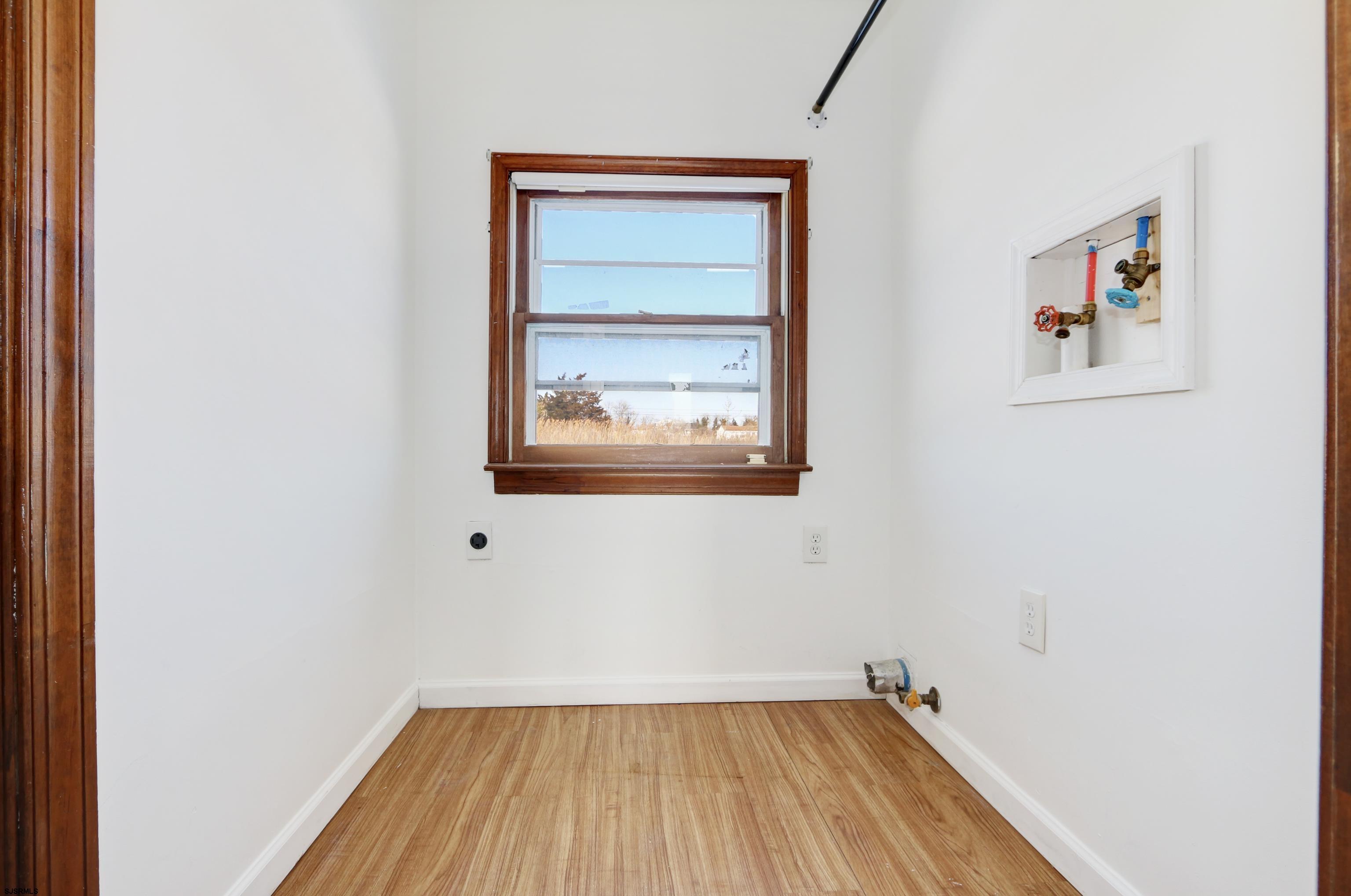 307 E Edgewater Avenue