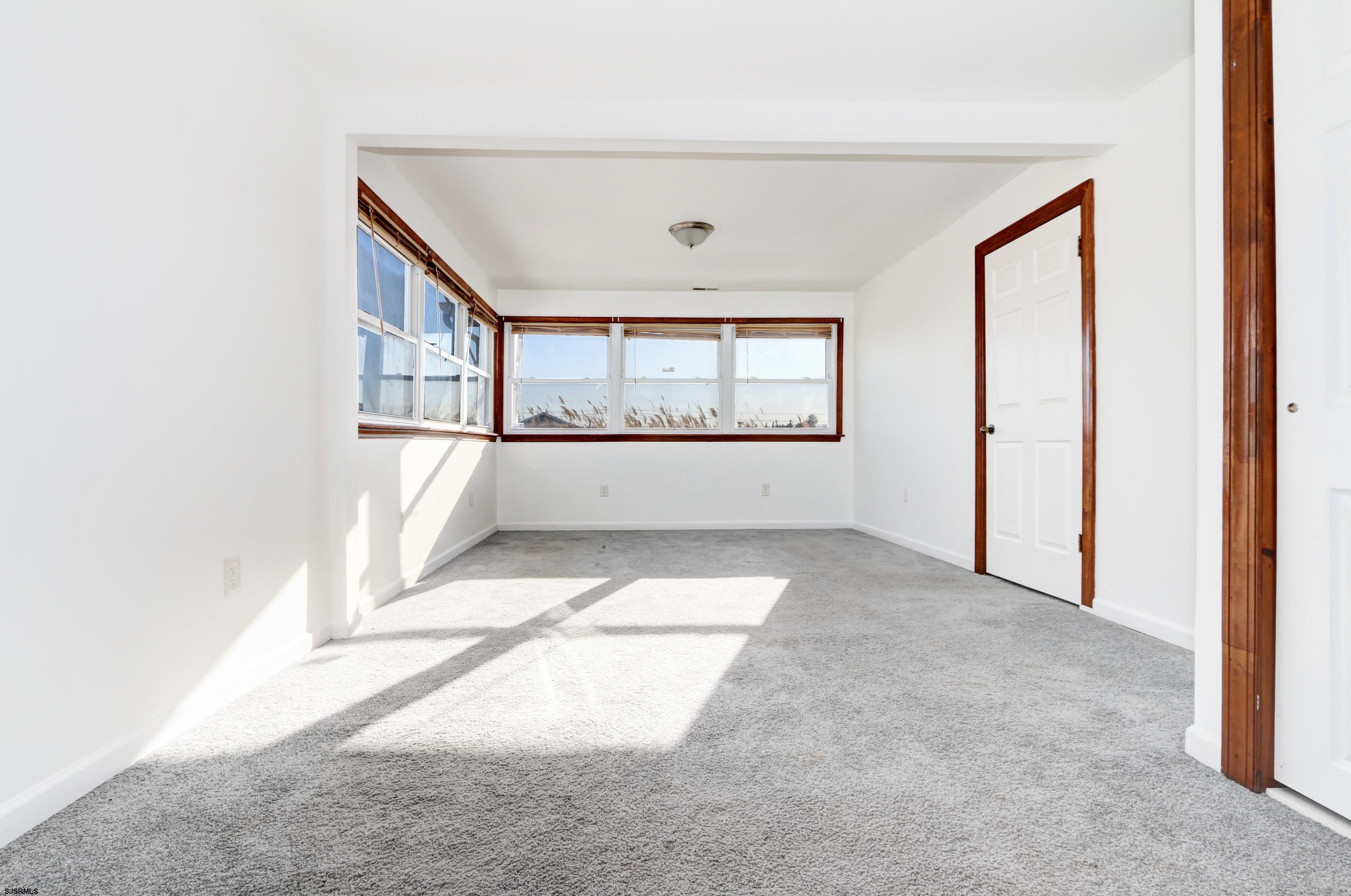 307 E Edgewater Avenue - Picture 3