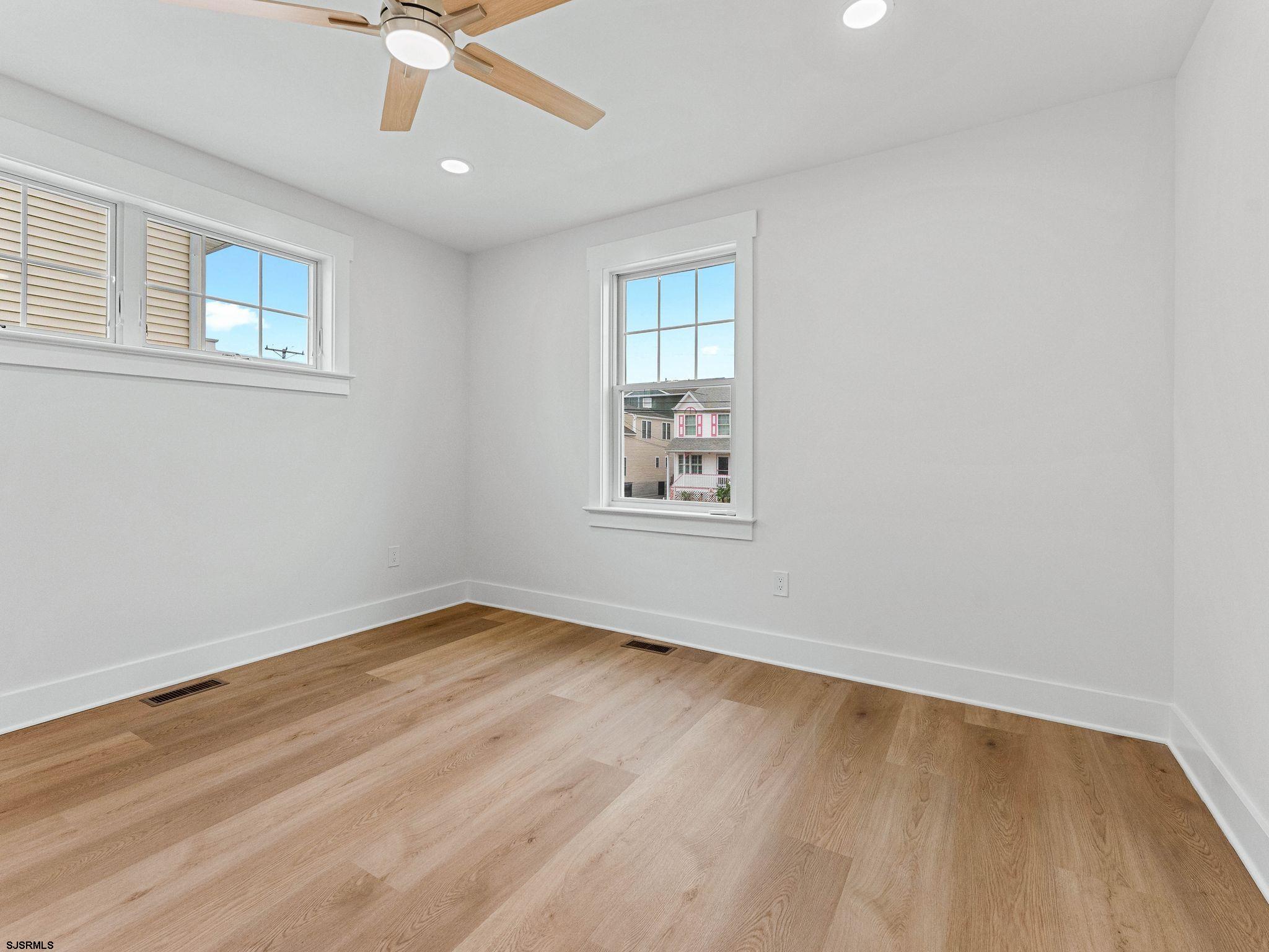 1106 E Beach Avenue