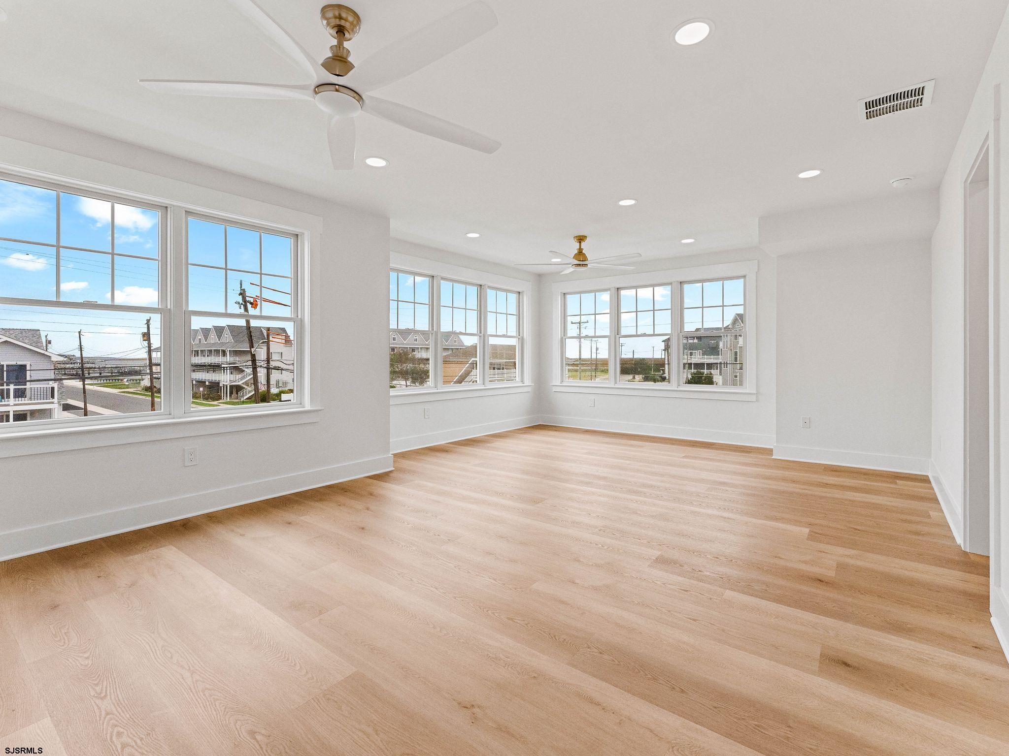 1106 E Beach Avenue