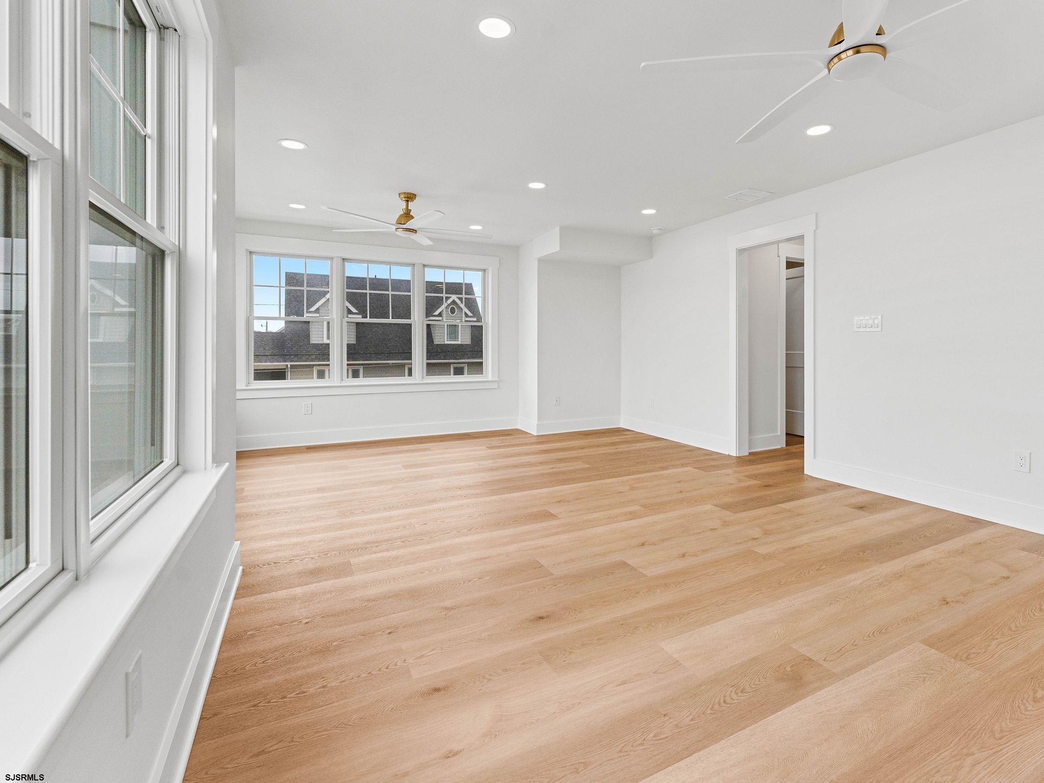 1106 E Beach Avenue