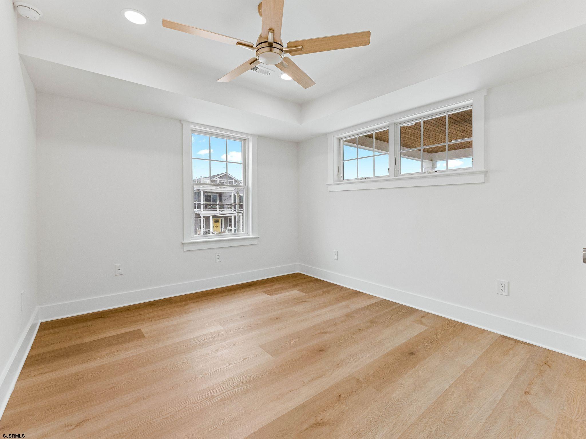 1106 E Beach Avenue