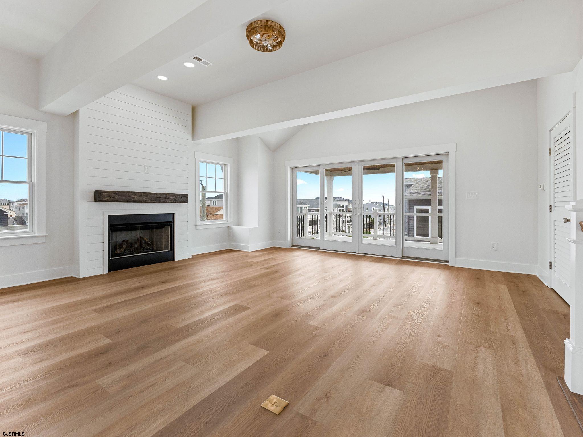 1106 E Beach Avenue