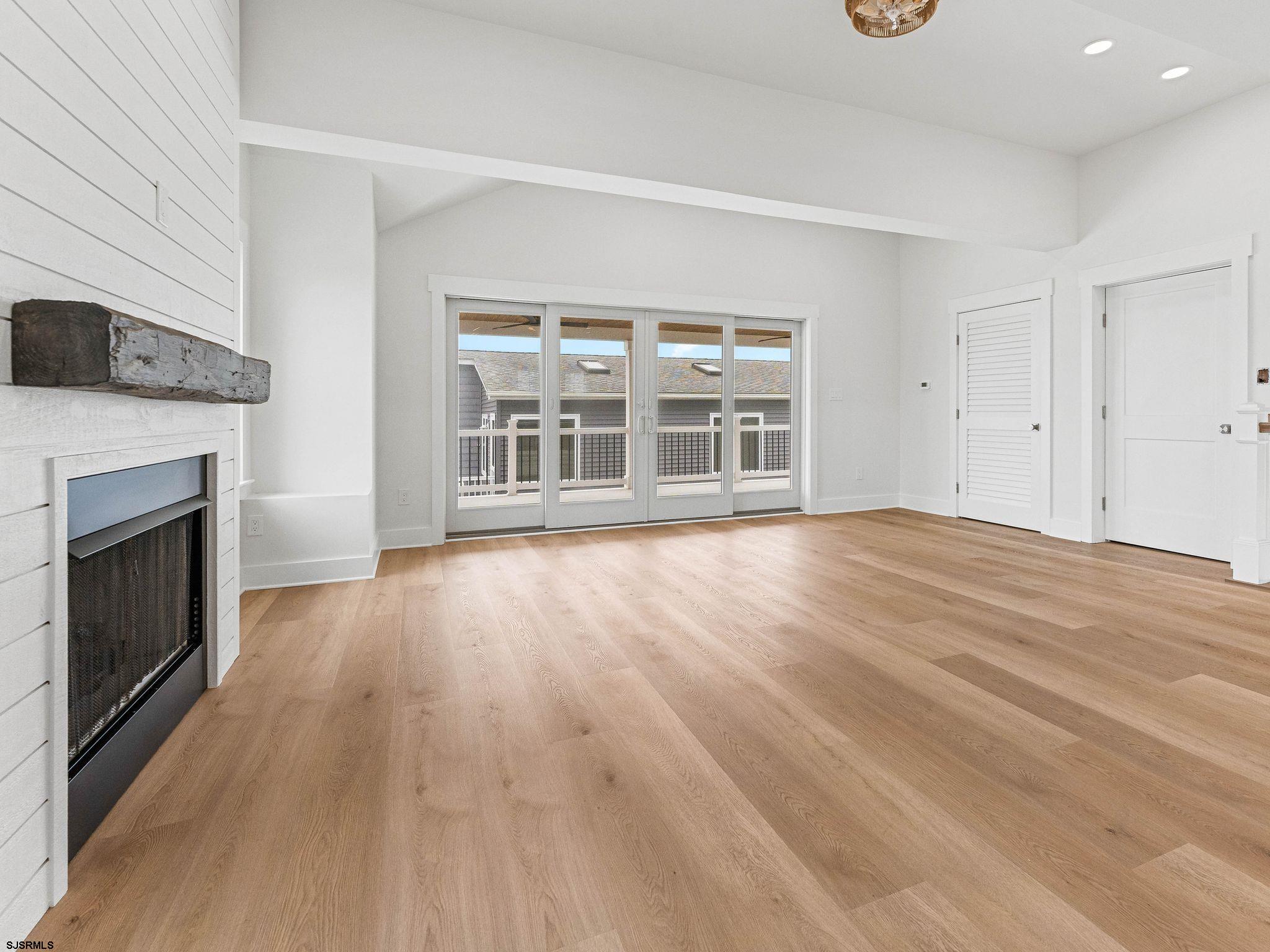 1106 E Beach Avenue
