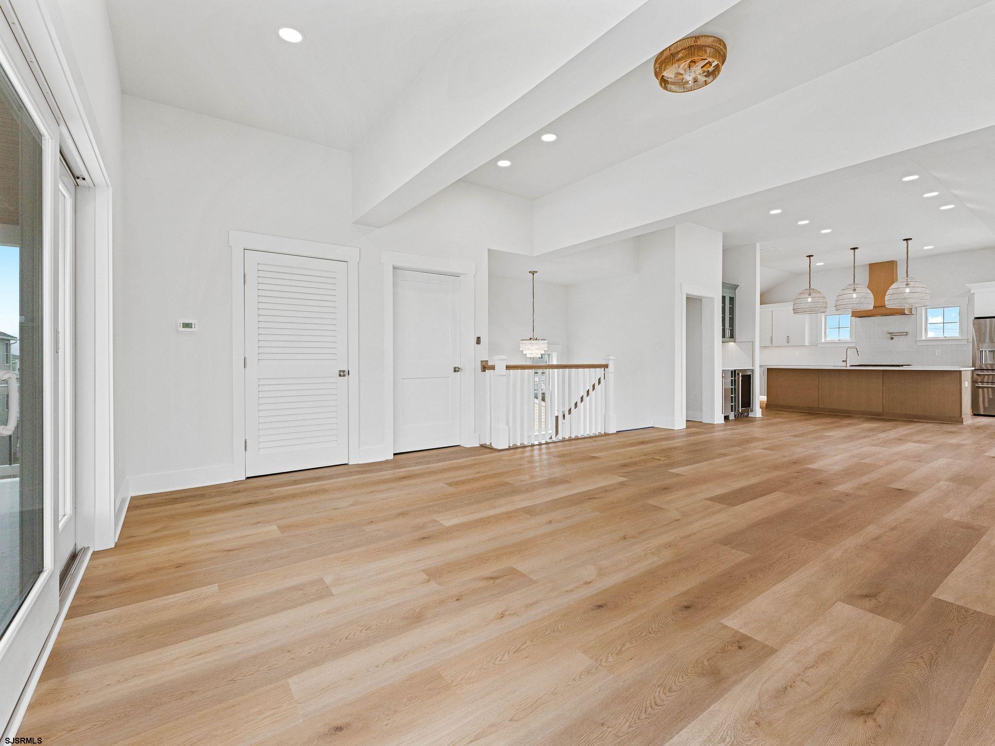 1106 E Beach Avenue