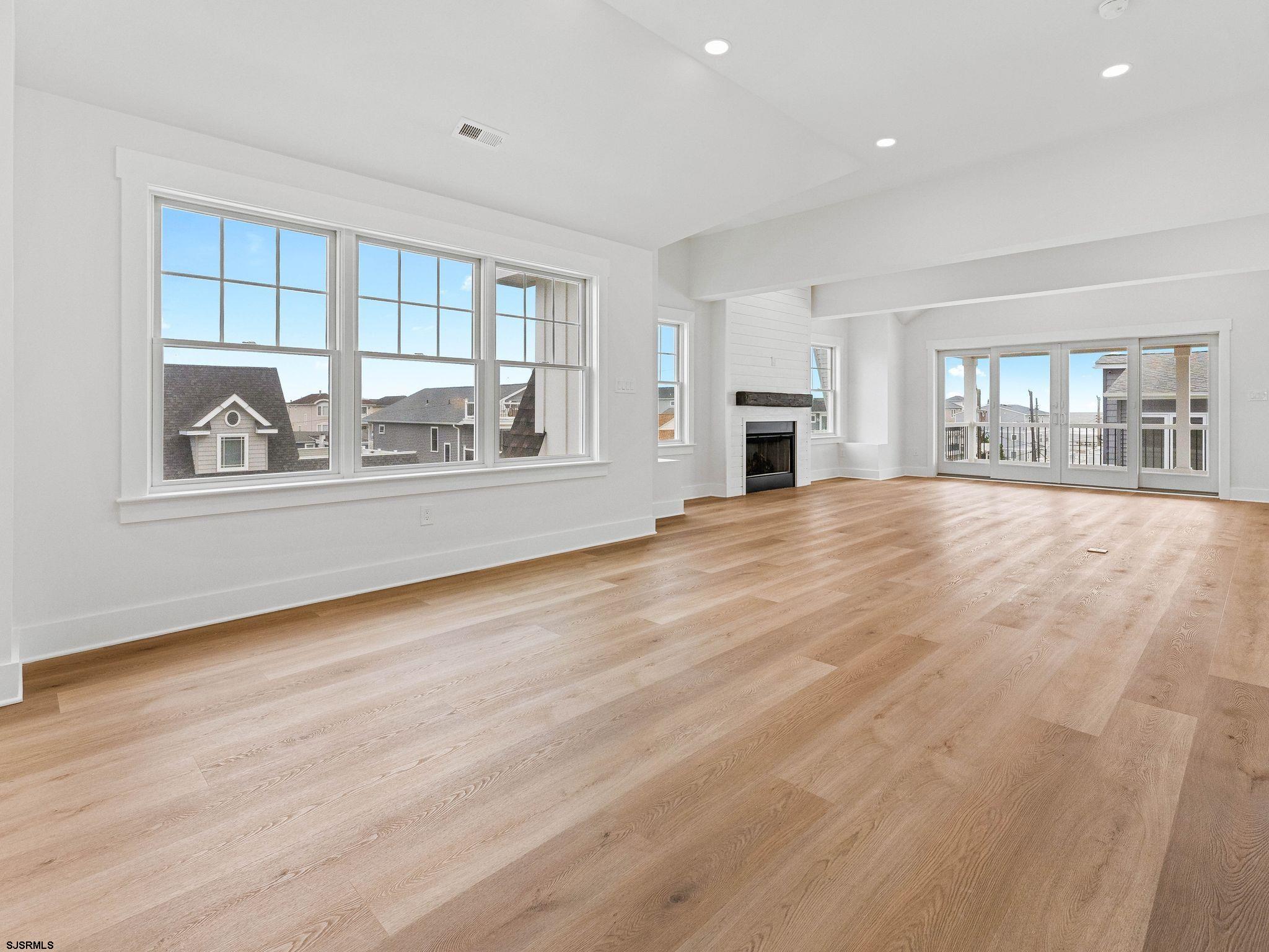 1106 E Beach Avenue