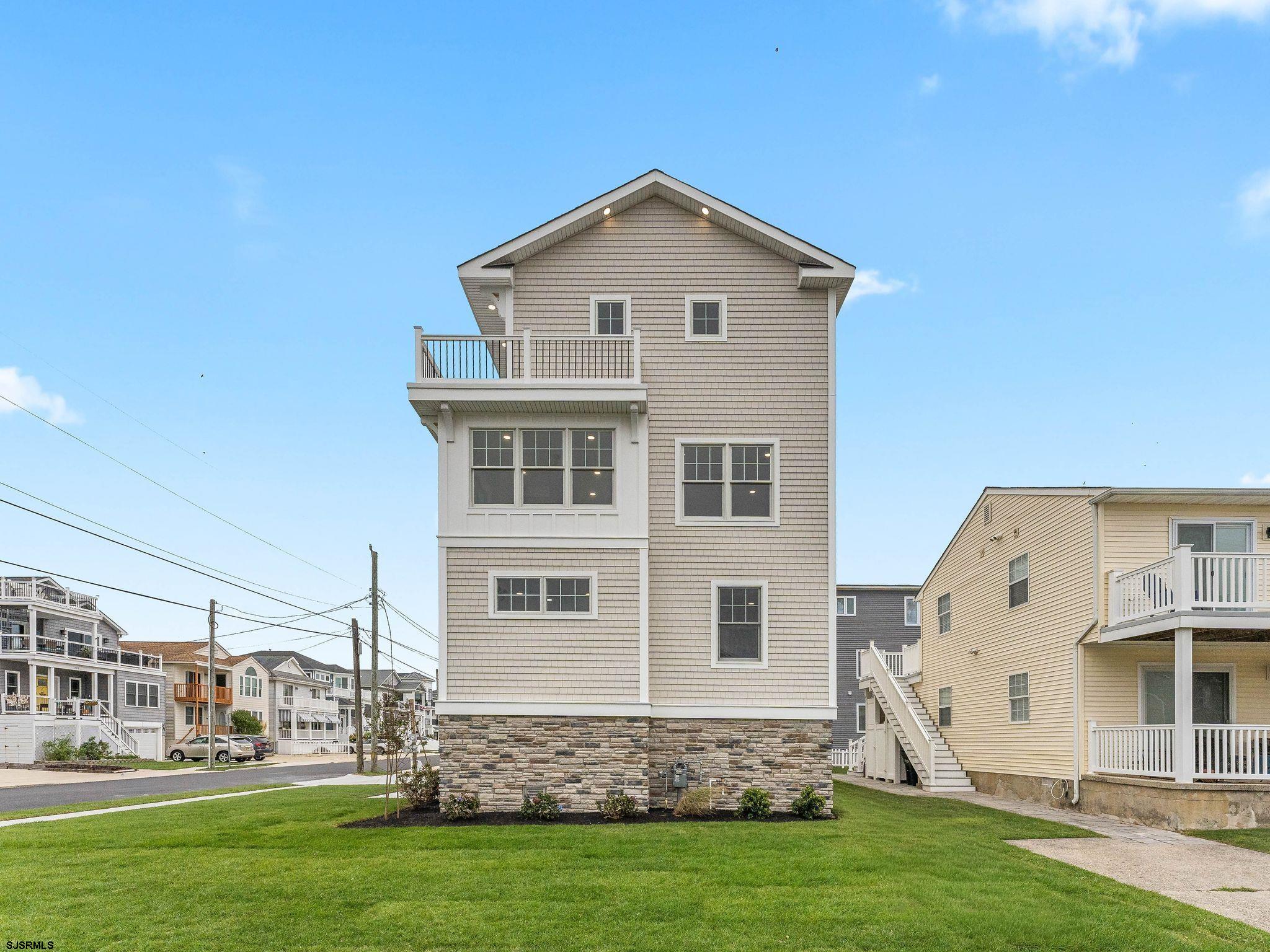1106 E Beach Avenue