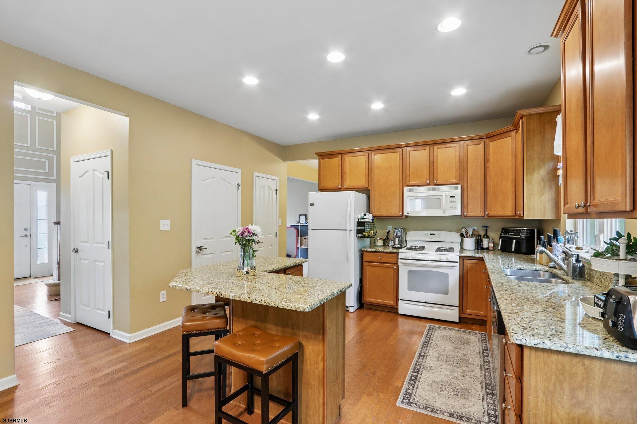 60 Abington Ct